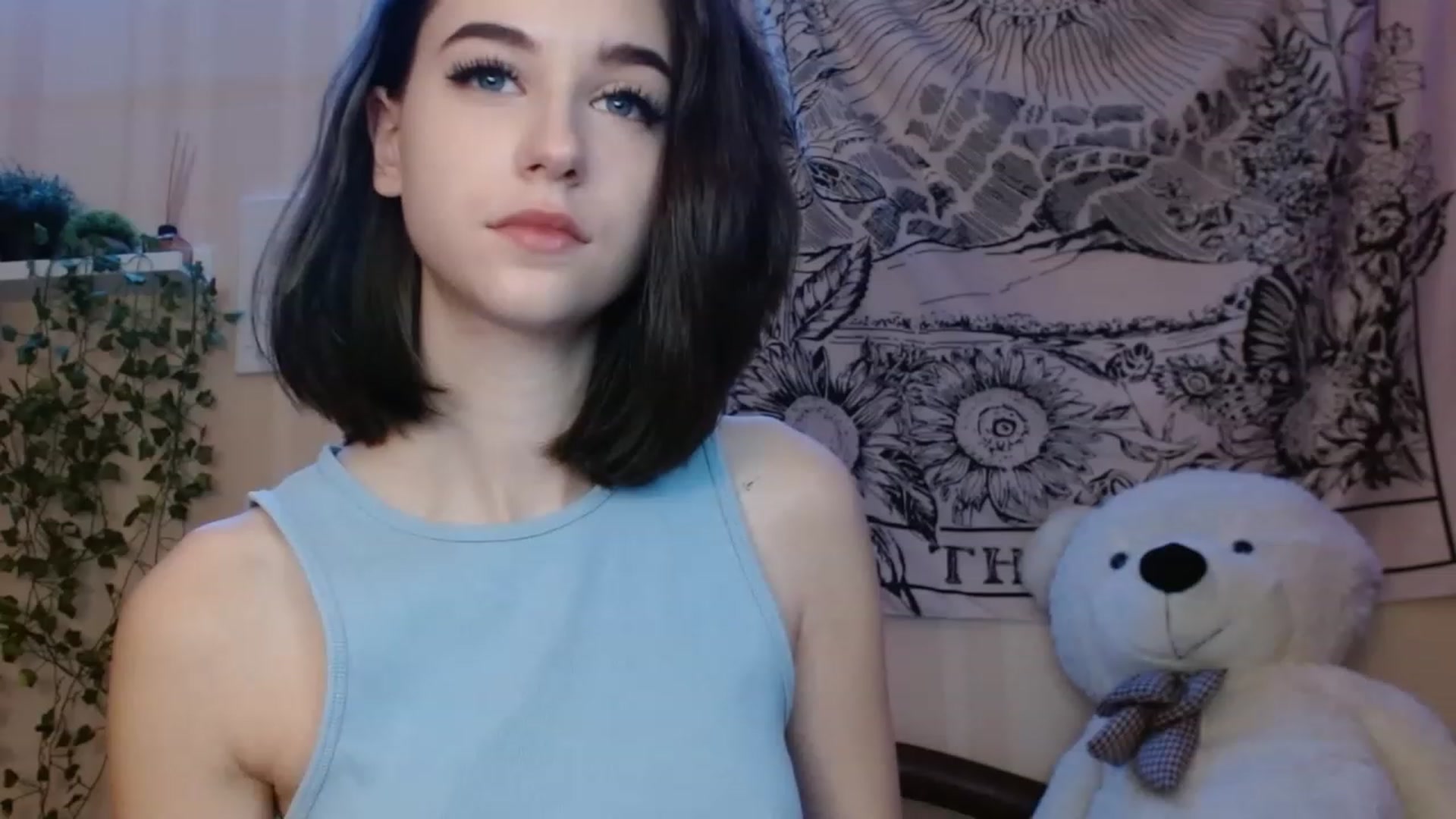 Gallery image thumbnail from ElsieF_'s myfreecams stream on, 11/14/2022, 18:42 image 12 of 20
