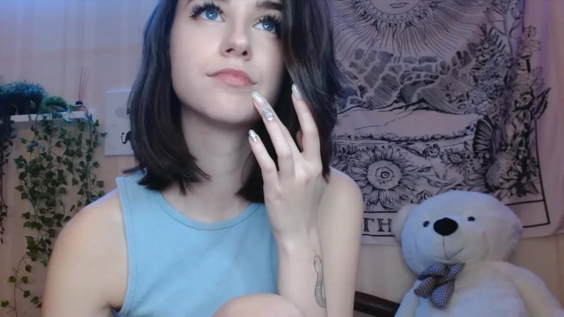 Gallery image thumbnail from ElsieF_'s myfreecams stream on, 11/14/2022, 20:48 image 19 of 20