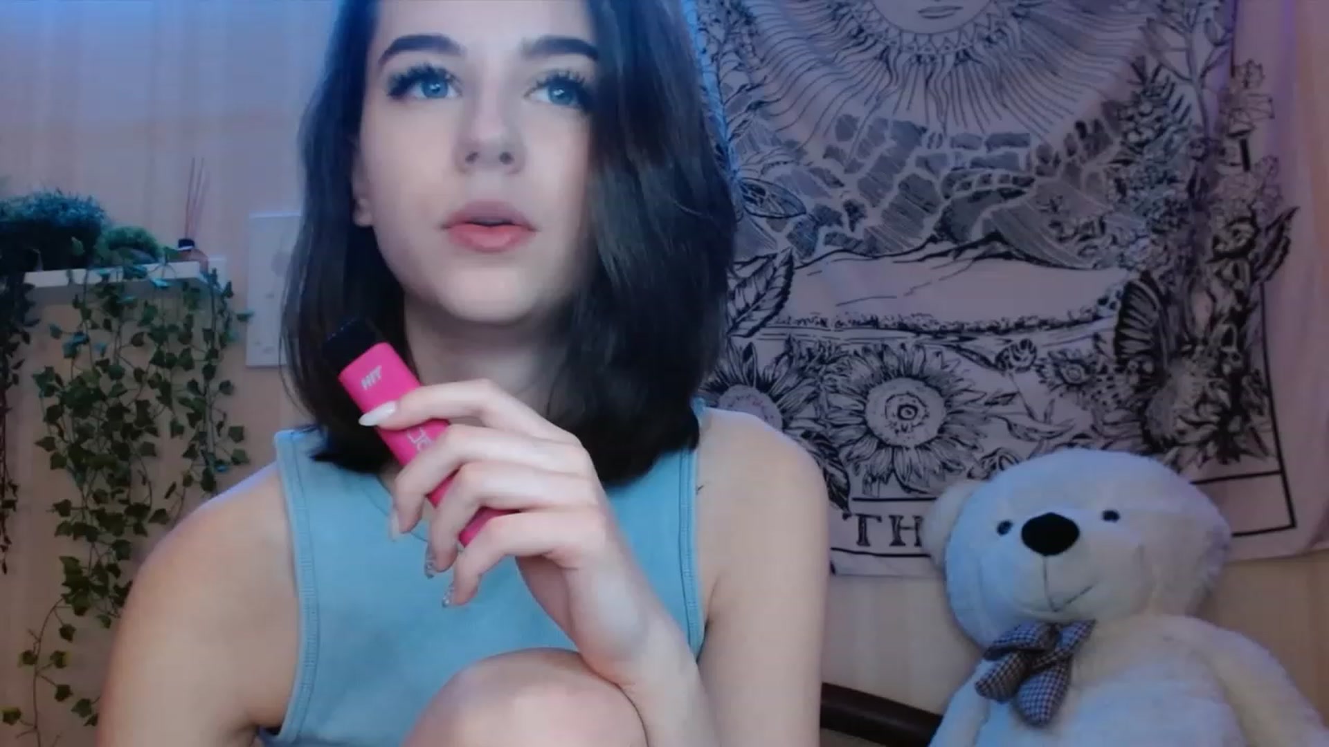 Gallery image thumbnail from ElsieF_'s myfreecams stream on, 11/14/2022, 20:48 image 17 of 20
