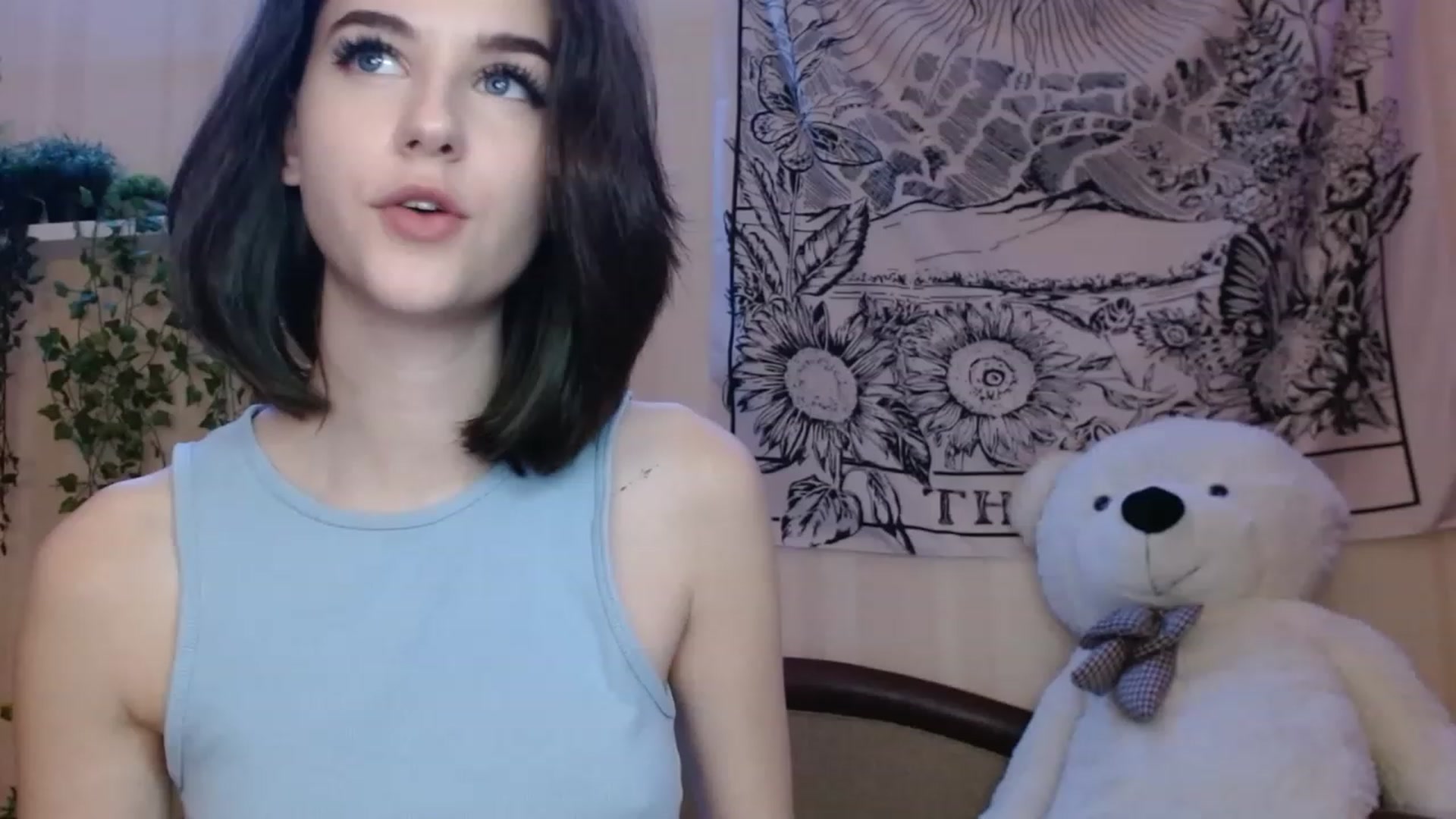 Gallery image thumbnail from ElsieF_'s myfreecams stream on, 11/14/2022, 20:48 image 11 of 20
