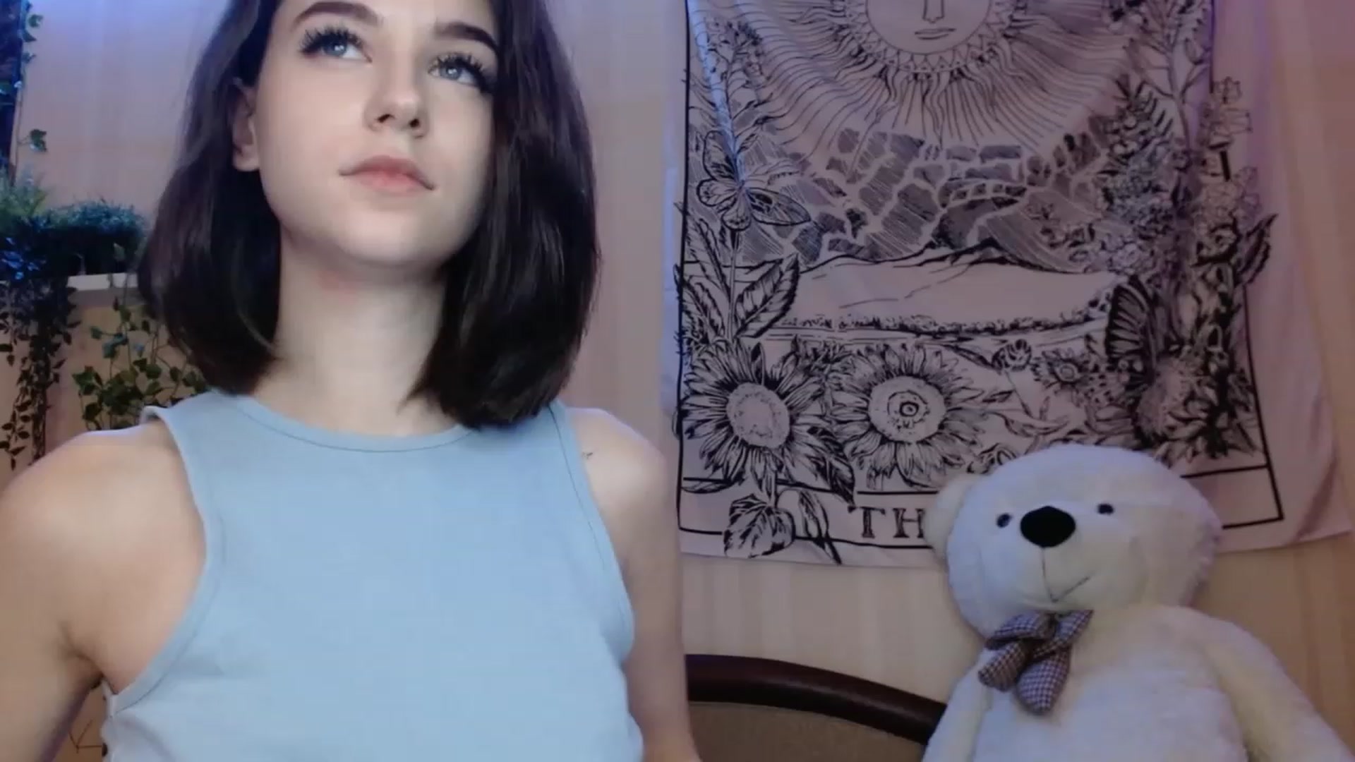 Gallery image thumbnail from ElsieF_'s myfreecams stream on, 11/14/2022, 21:16 image 5 of 20