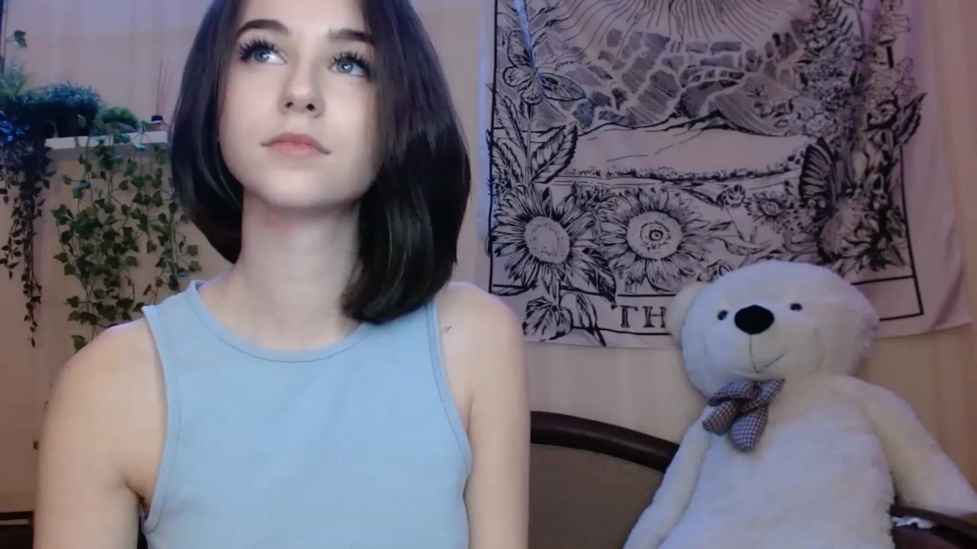 Gallery image thumbnail from ElsieF_'s myfreecams stream on, 11/14/2022, 21:16 image 16 of 20