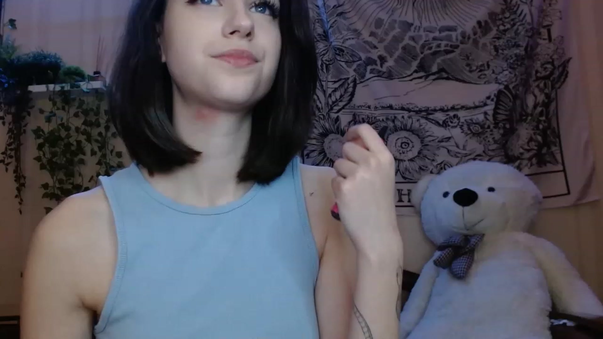 Gallery image thumbnail from ElsieF_'s myfreecams stream on, 11/14/2022, 21:16 image 15 of 20
