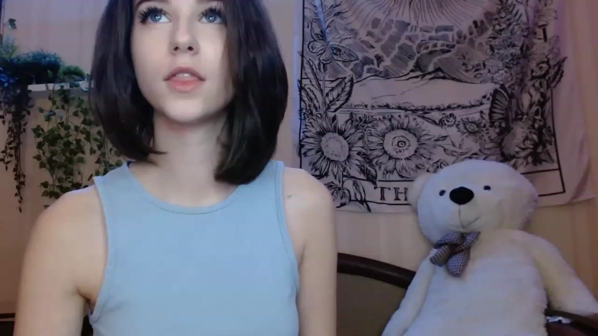Gallery image thumbnail from ElsieF_'s myfreecams stream on, 11/14/2022, 21:16 image 17 of 20