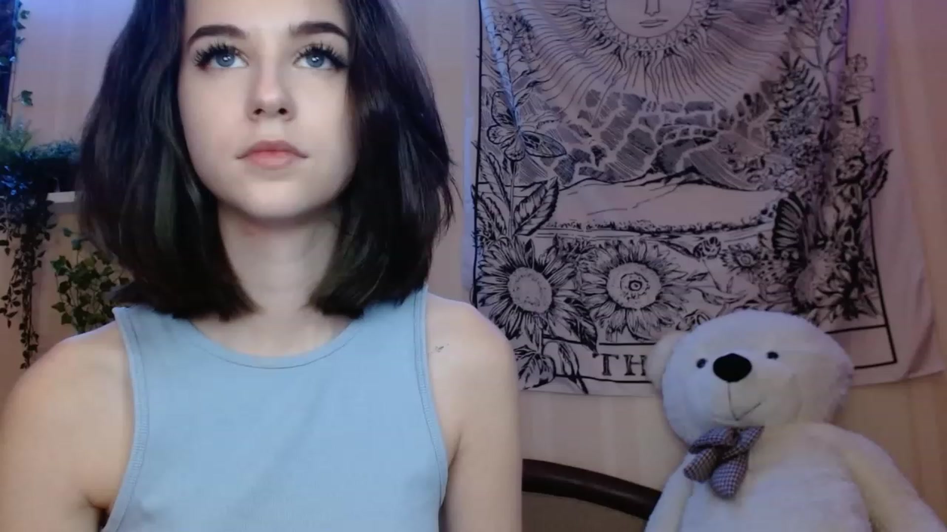 Gallery image thumbnail from ElsieF_'s myfreecams stream on, 11/14/2022, 21:16 image 2 of 20