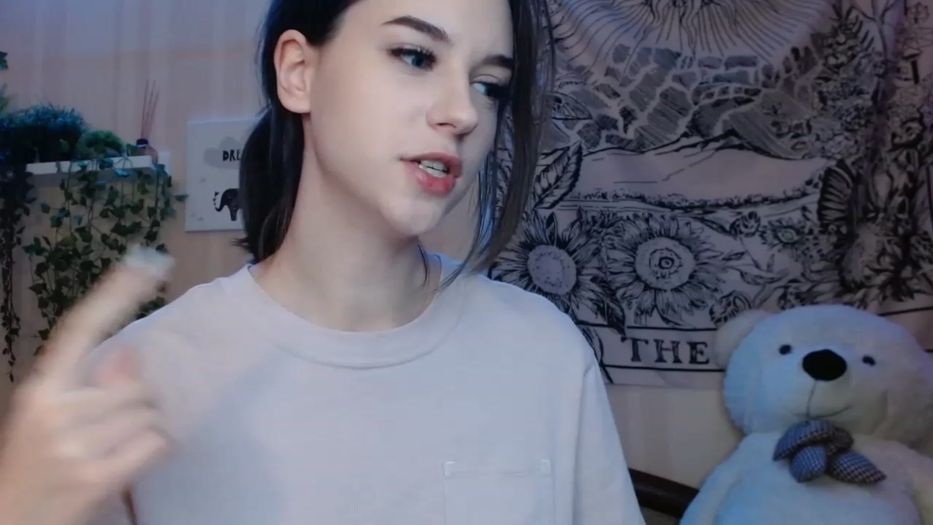 Gallery image thumbnail from ElsieF_'s myfreecams stream on, 11/15/2022, 23:16 image 14 of 20