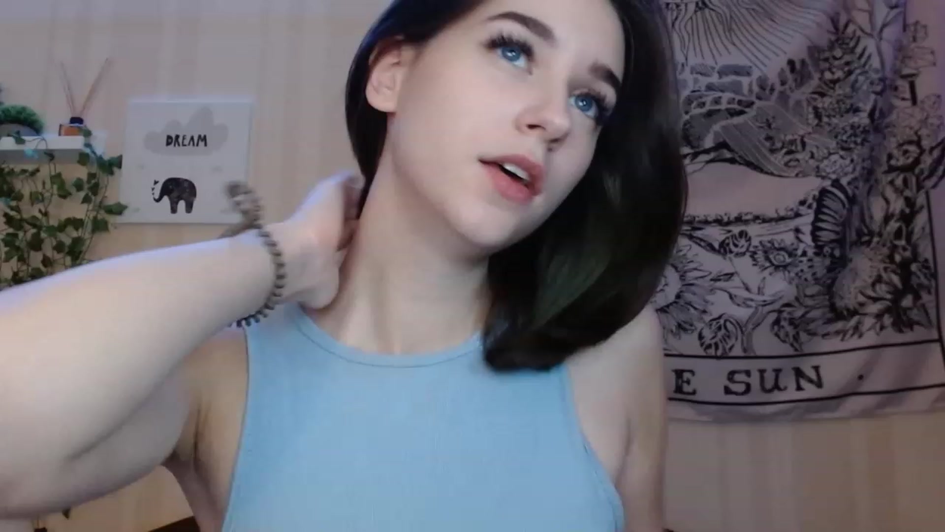 Gallery image thumbnail from ElsieF_'s myfreecams stream on, 11/24/2022, 21:31 image 5 of 20