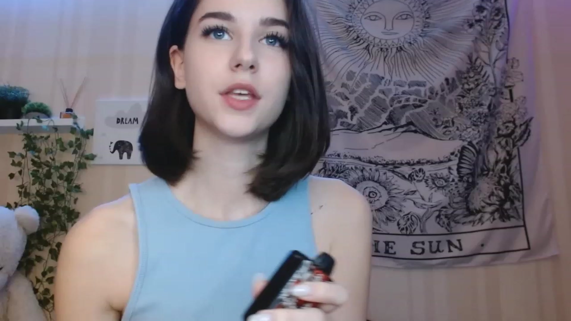 Gallery image thumbnail from ElsieF_'s myfreecams stream on, 11/24/2022, 21:31 image 10 of 20