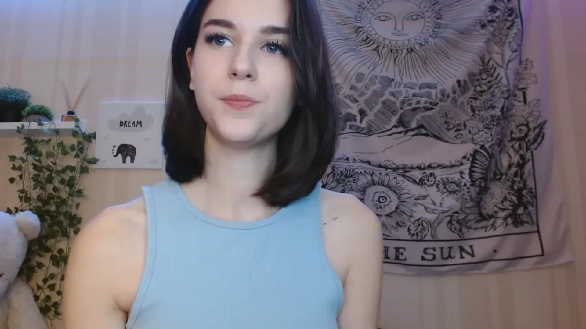 Gallery image thumbnail from ElsieF_'s myfreecams stream on, 11/24/2022, 21:31 image 13 of 20