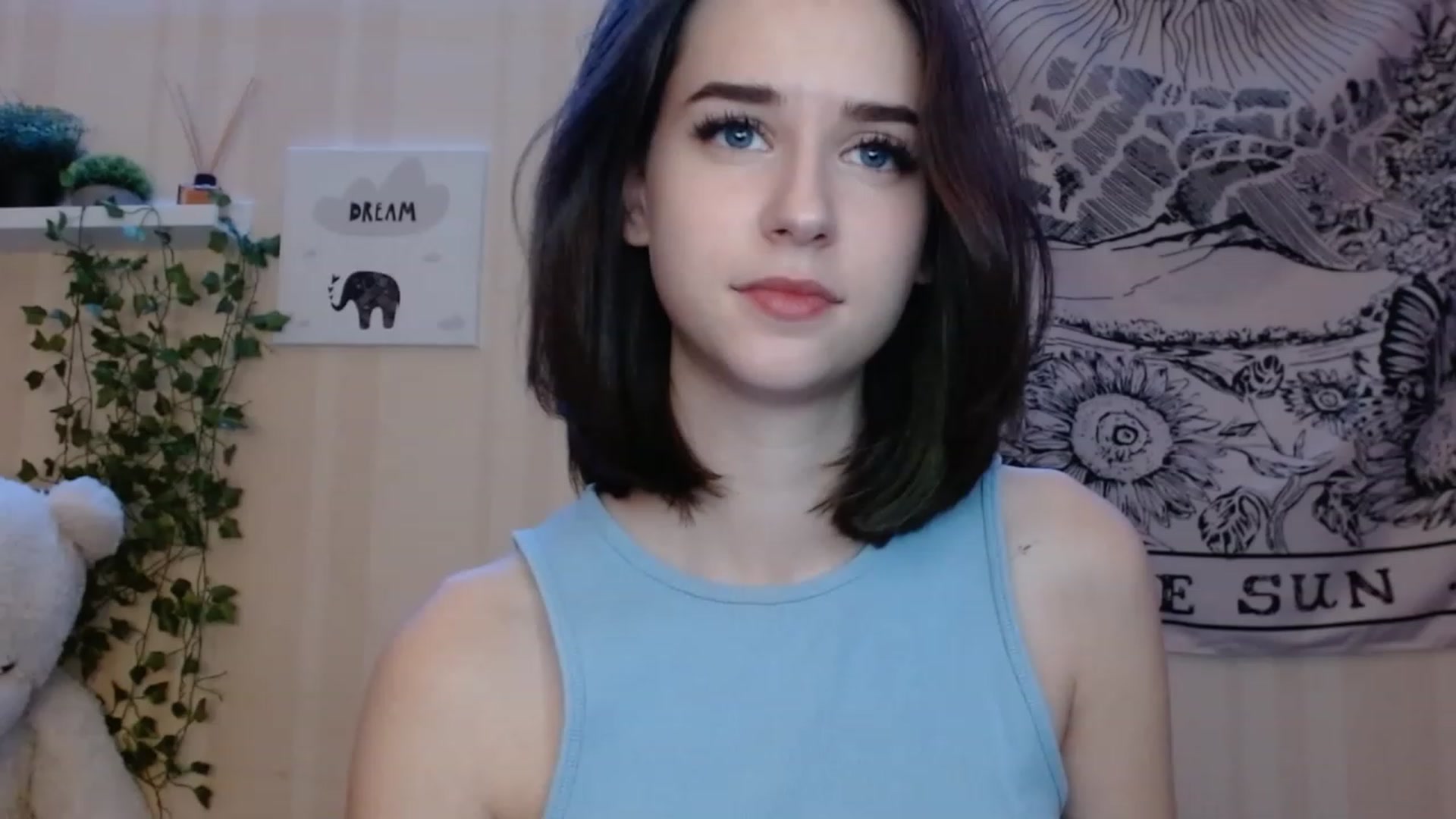 Gallery image thumbnail from ElsieF_'s myfreecams stream on, 11/24/2022, 22:31 image 17 of 20