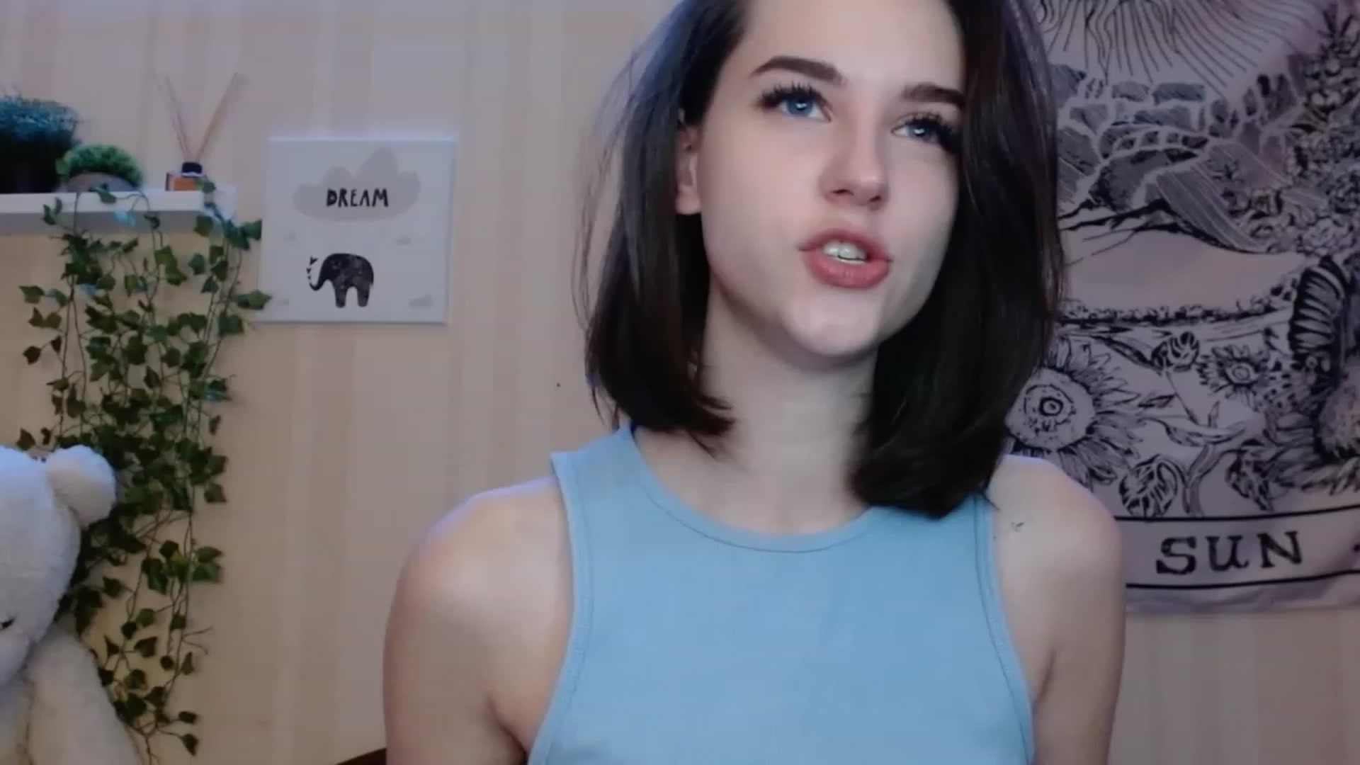Gallery image thumbnail from ElsieF_'s myfreecams stream on, 11/24/2022, 22:31 image 14 of 20