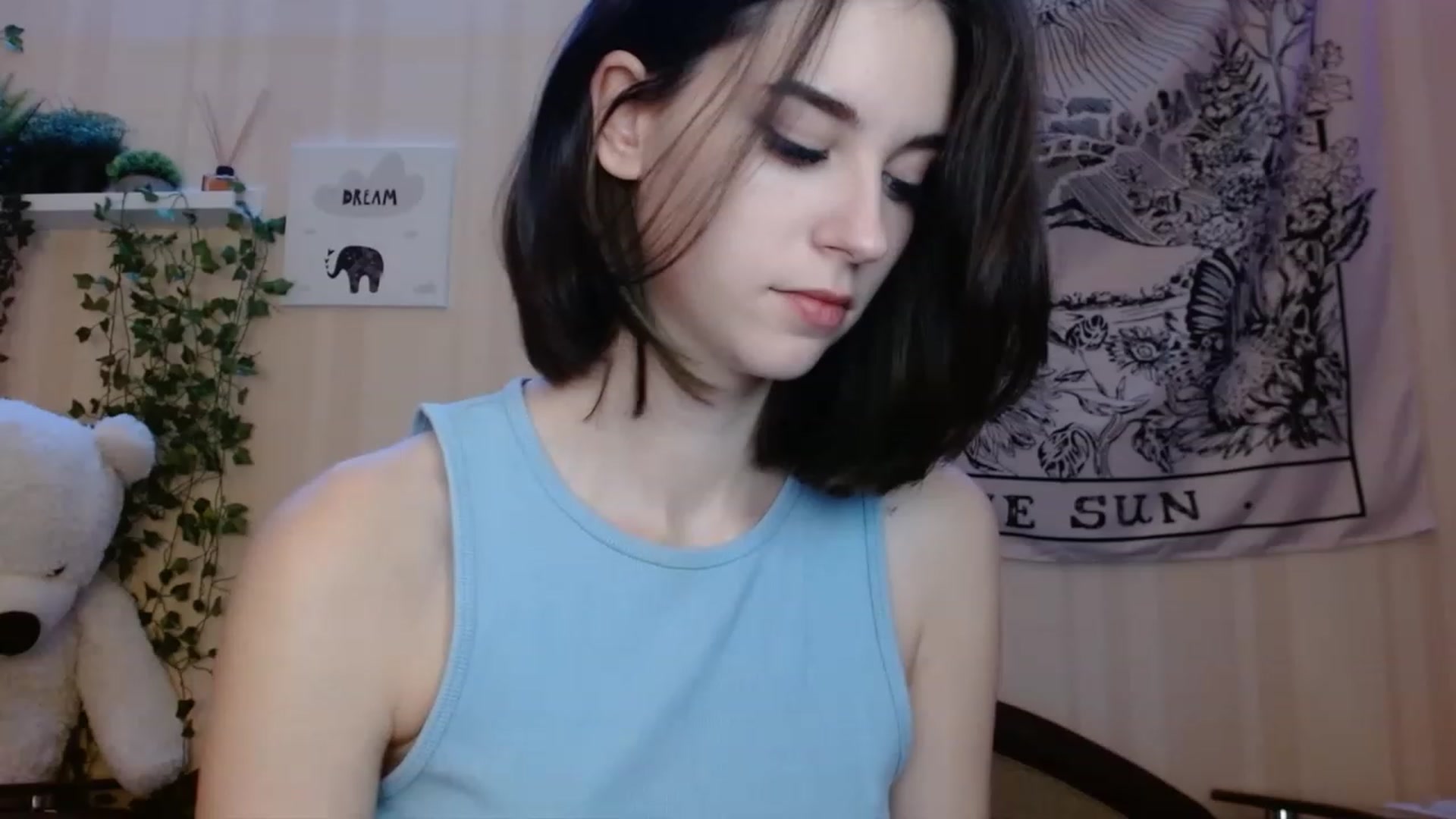 Gallery image thumbnail from ElsieF_'s myfreecams stream on, 11/24/2022, 22:31 image 6 of 20