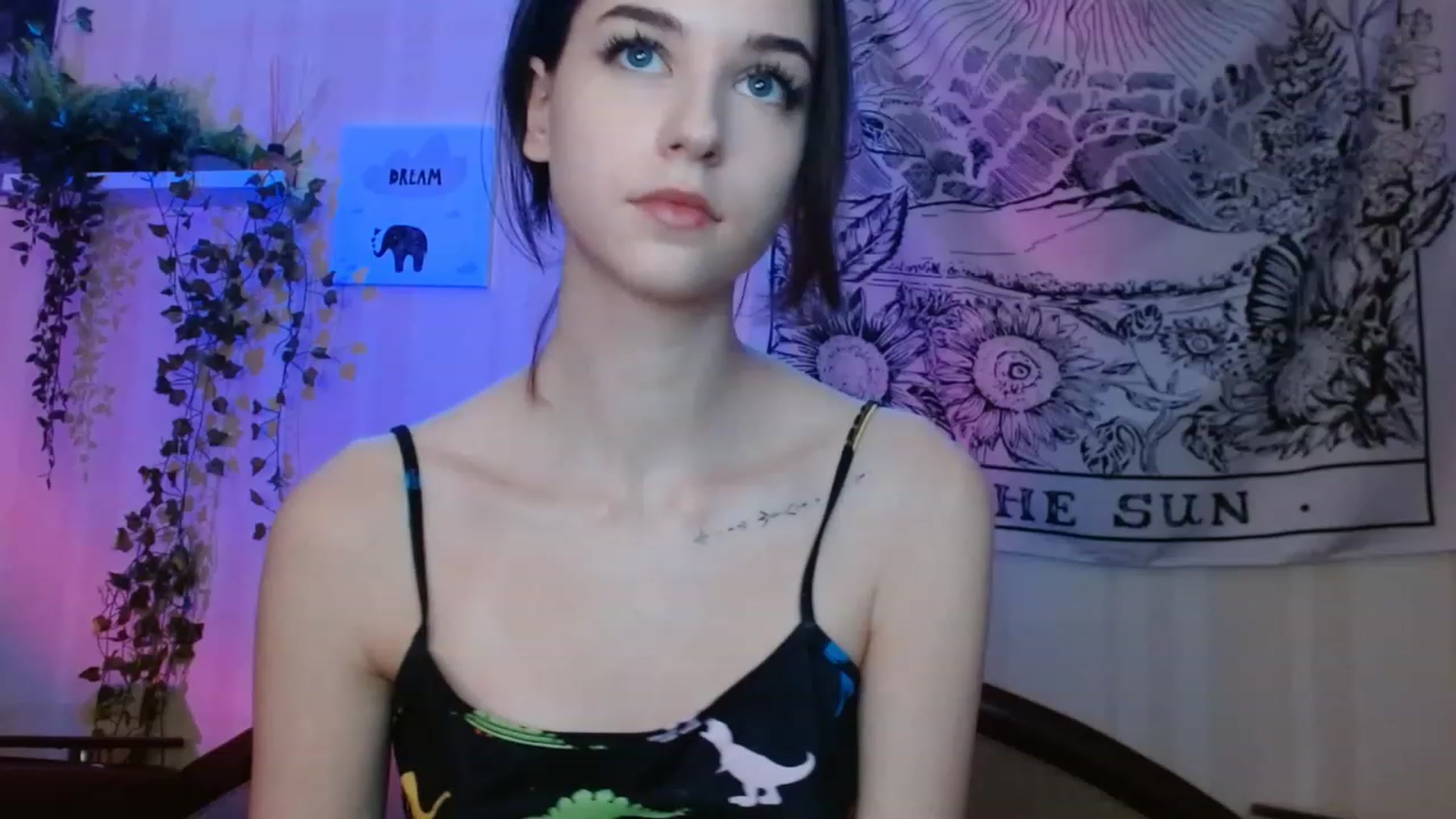 Gallery image thumbnail from ElsieF_'s myfreecams stream on, 12/09/2022, 16:59 image 1 of 20