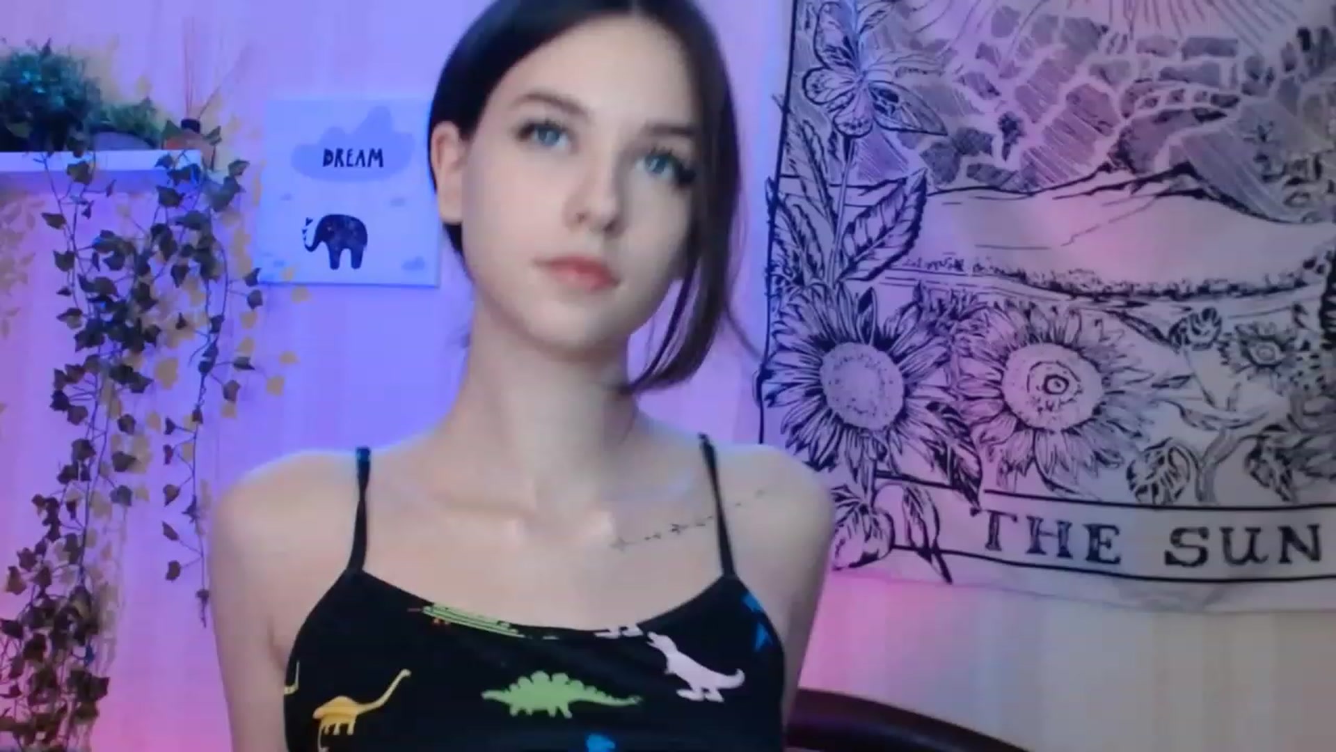 Gallery image thumbnail from ElsieF_'s myfreecams stream on, 12/09/2022, 16:59 image 16 of 20