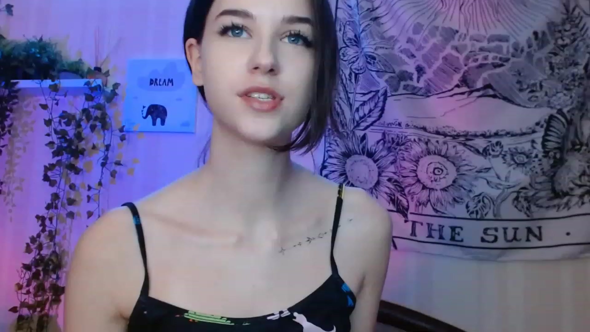 Gallery image thumbnail from ElsieF_'s myfreecams stream on, 12/09/2022, 16:59 image 13 of 20
