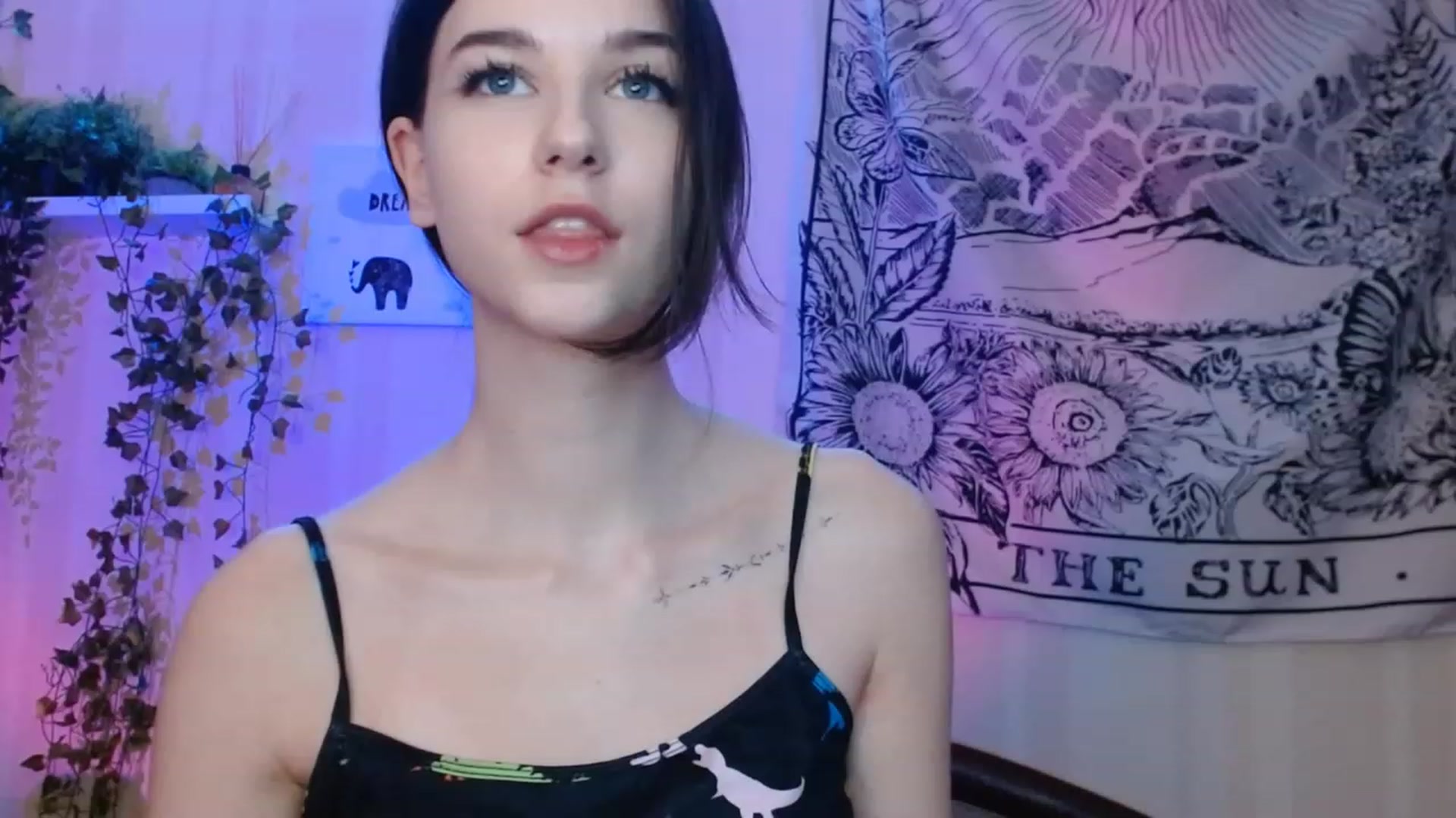 Gallery image thumbnail from ElsieF_'s myfreecams stream on, 12/09/2022, 16:59 image 14 of 20