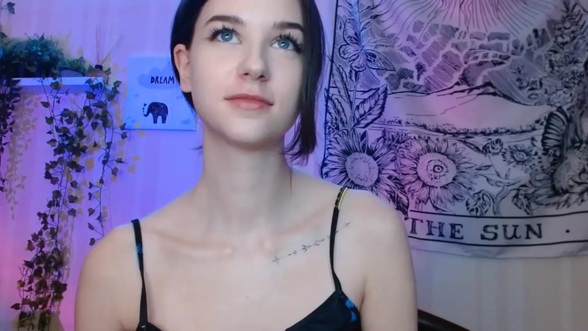 Gallery image thumbnail from ElsieF_'s myfreecams stream on, 12/09/2022, 16:59 image 11 of 20