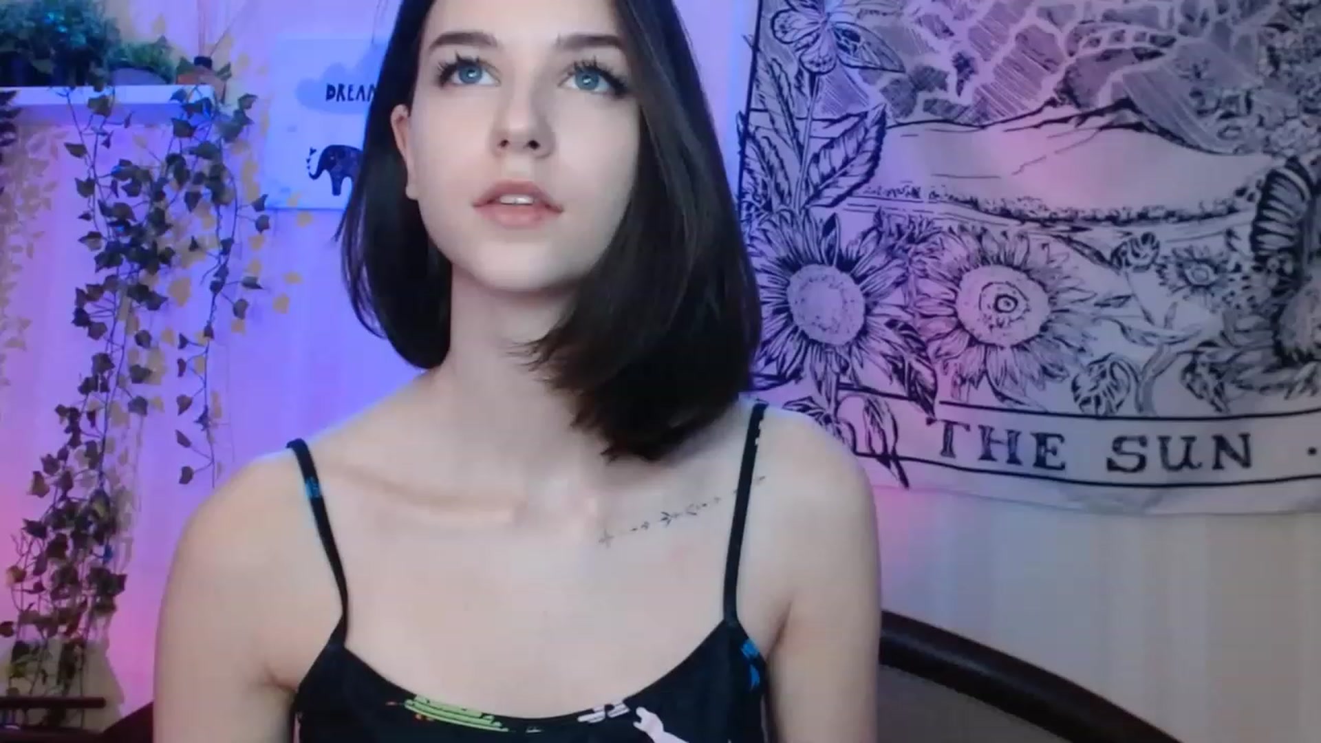 Gallery image thumbnail from ElsieF_'s myfreecams stream on, 12/09/2022, 17:22 image 13 of 20