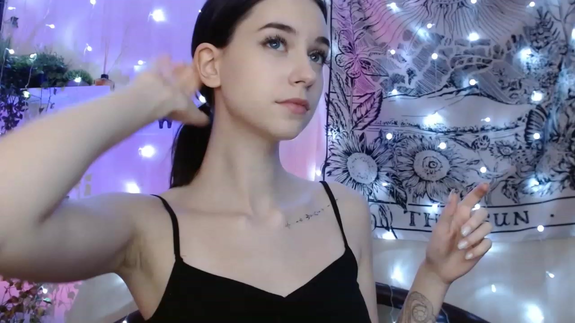 Gallery image thumbnail from ElsieF_'s myfreecams stream on, 12/11/2022, 23:10 image 10 of 20