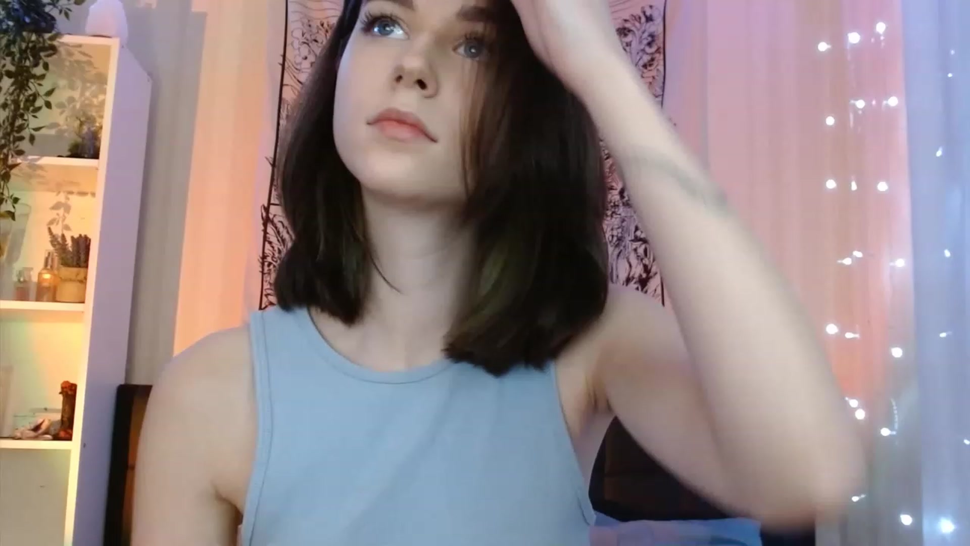 Gallery image thumbnail from ElsieF_'s myfreecams stream on, 12/16/2022, 17:37 image 15 of 20