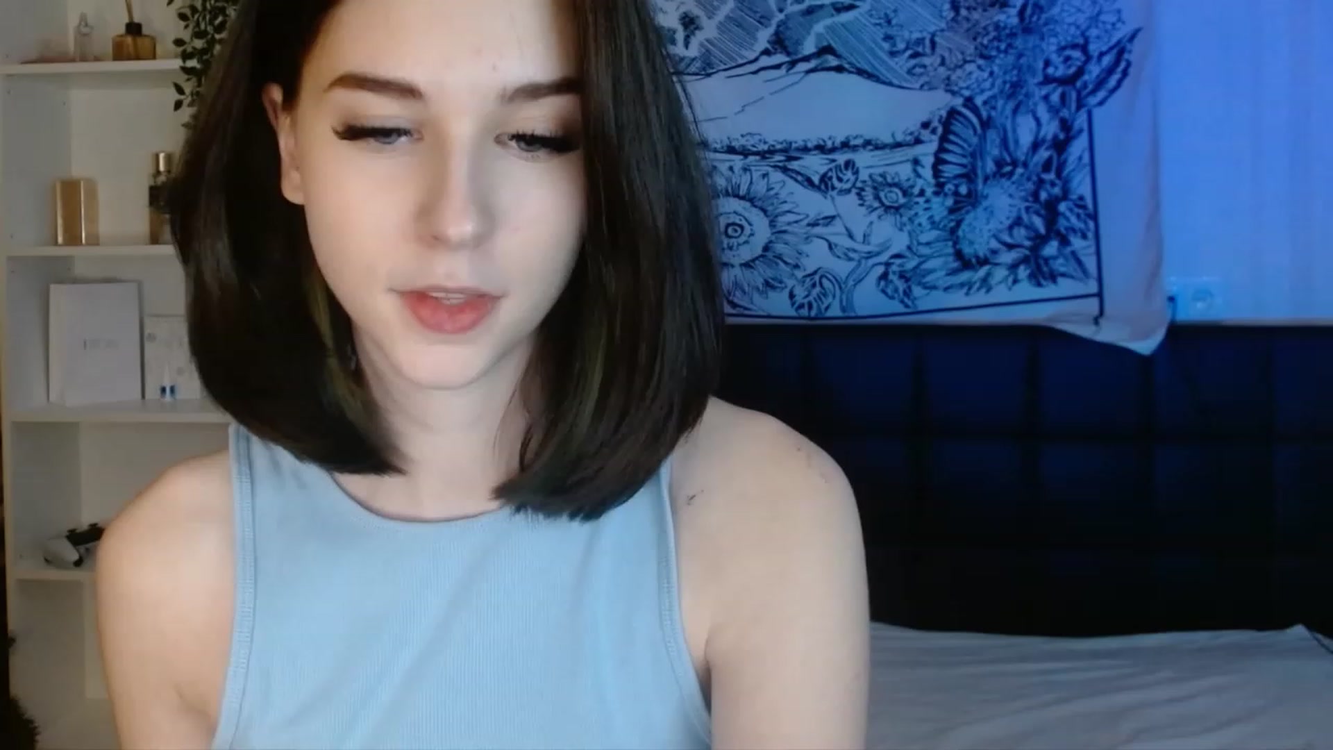 Gallery image thumbnail from ElsieF_'s myfreecams stream on, 01/02/2023, 22:00 image 7 of 20