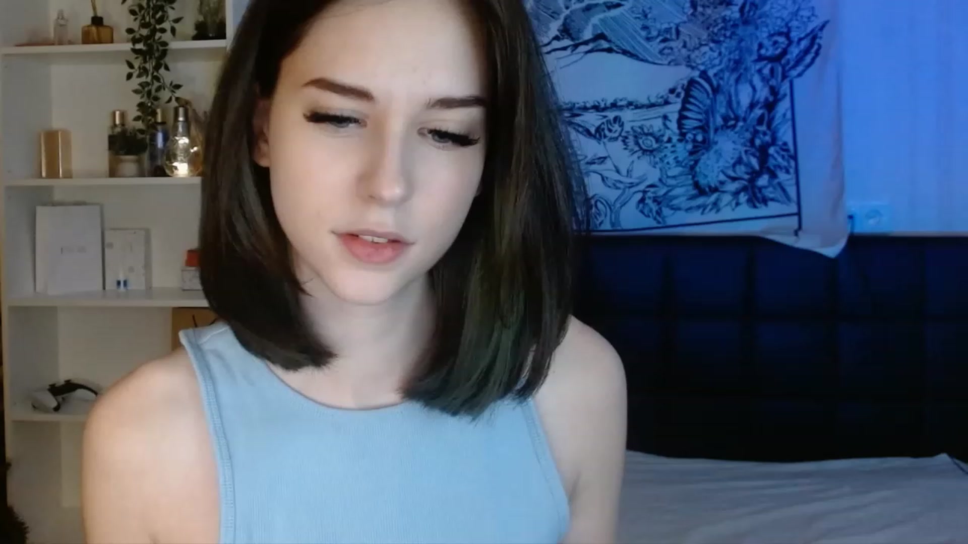 Gallery image thumbnail from ElsieF_'s myfreecams stream on, 01/02/2023, 22:00 image 18 of 20