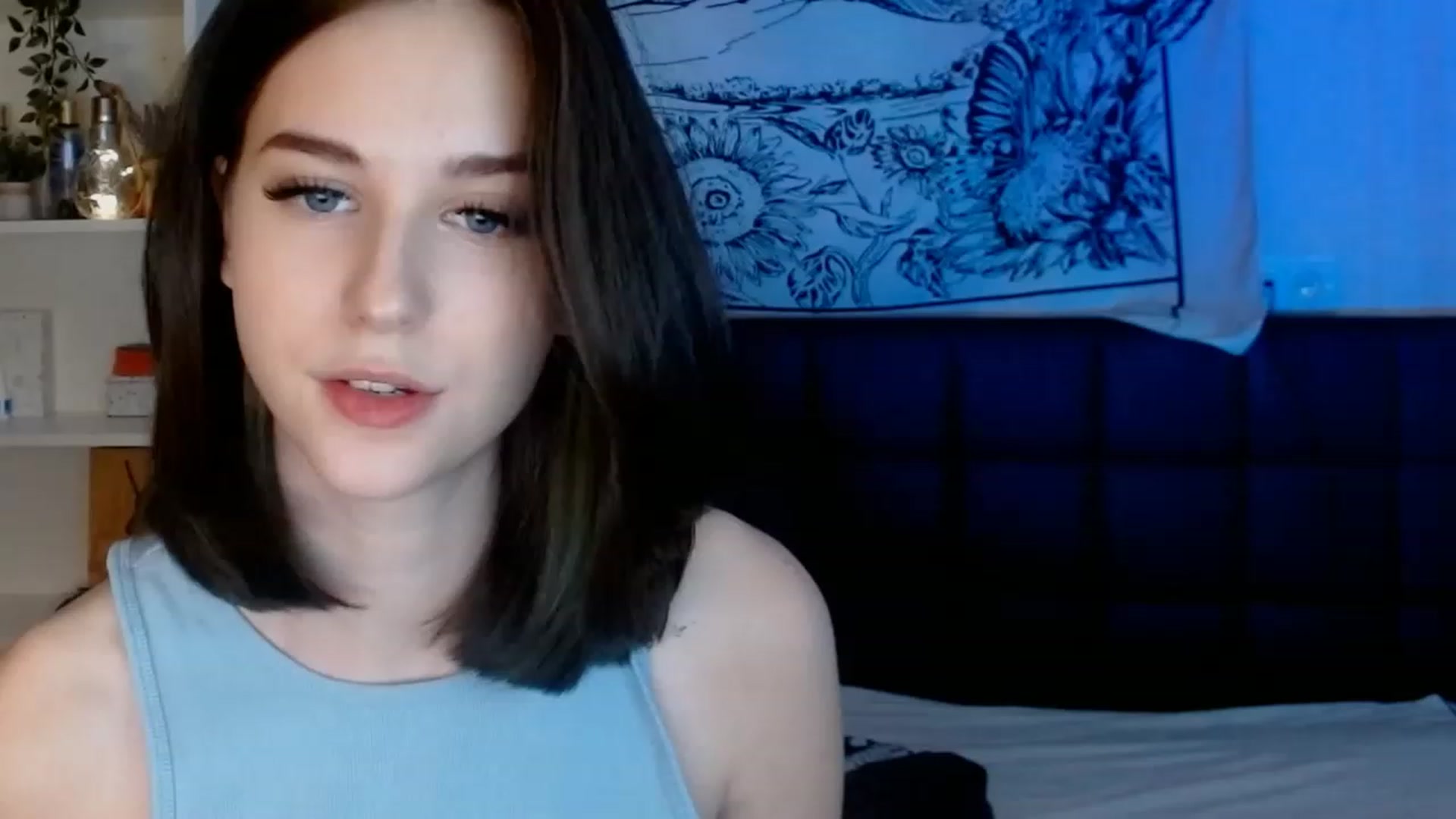 Gallery image thumbnail from ElsieF_'s myfreecams stream on, 01/02/2023, 22:00 image 1 of 20