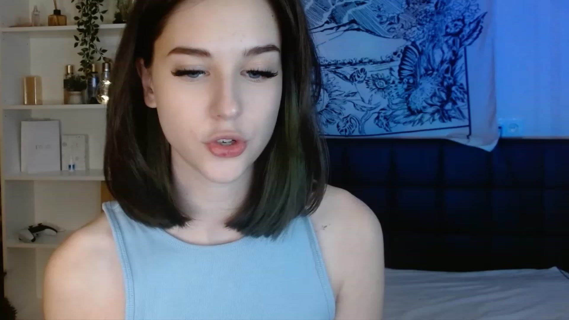 Gallery image thumbnail from ElsieF_'s myfreecams stream on, 01/02/2023, 22:00 image 17 of 20