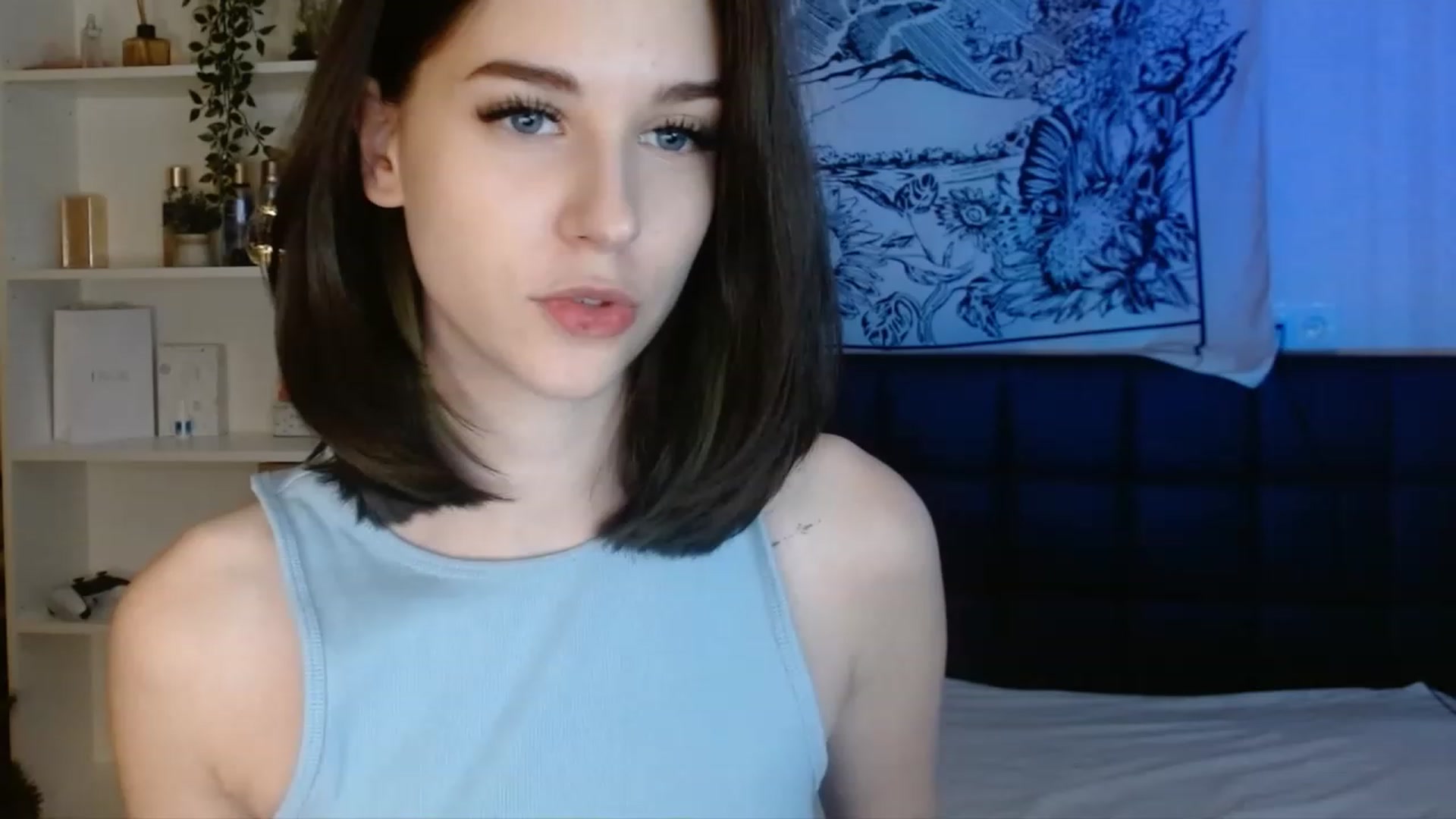 Gallery image thumbnail from ElsieF_'s myfreecams stream on, 01/02/2023, 22:00 image 9 of 20