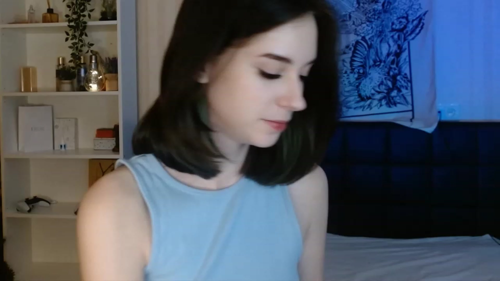 Gallery image thumbnail from ElsieF_'s myfreecams stream on, 01/02/2023, 22:00 image 12 of 20