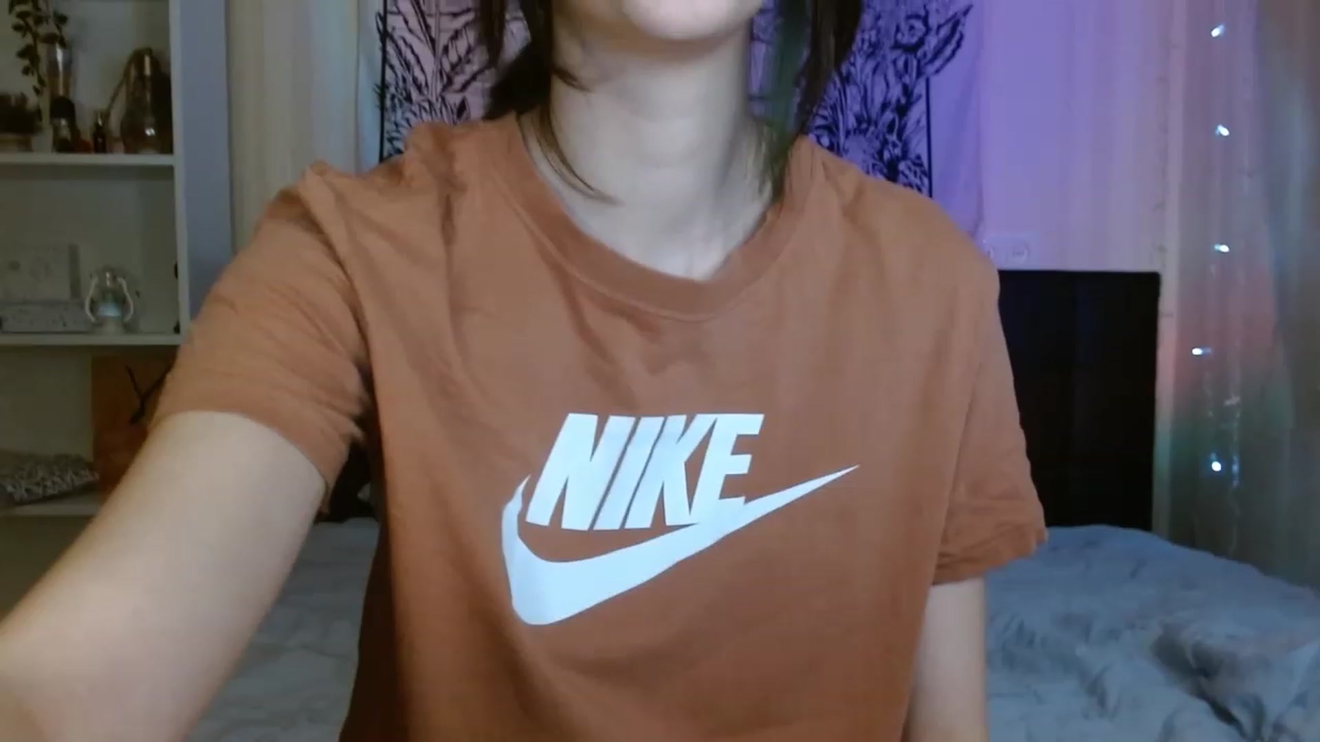 Gallery image thumbnail from ElsieF_'s myfreecams stream on, 01/10/2023, 18:22 image 12 of 20