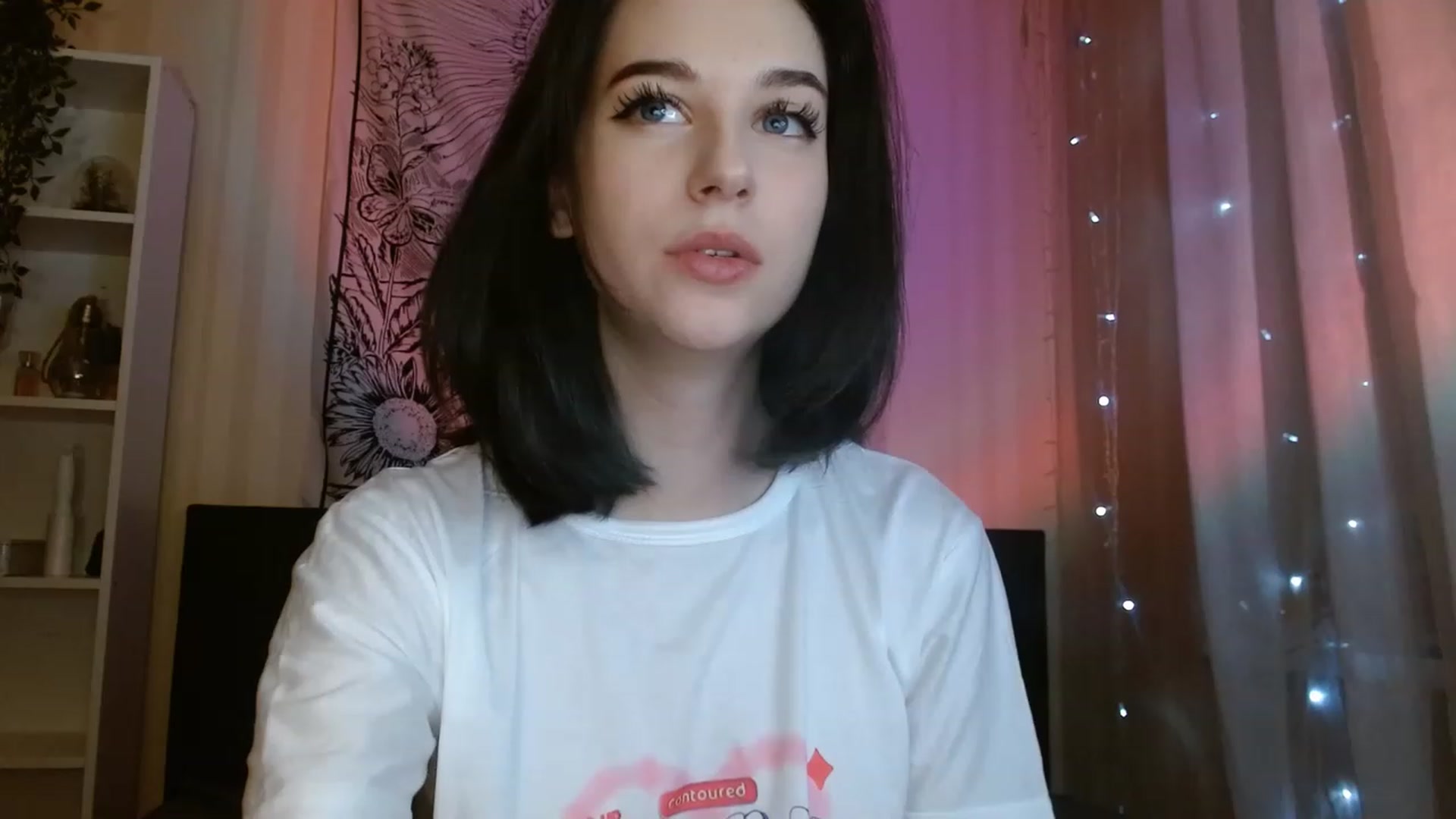Gallery image thumbnail from ElsieF_'s myfreecams stream on, 01/17/2023, 21:33 image 3 of 20
