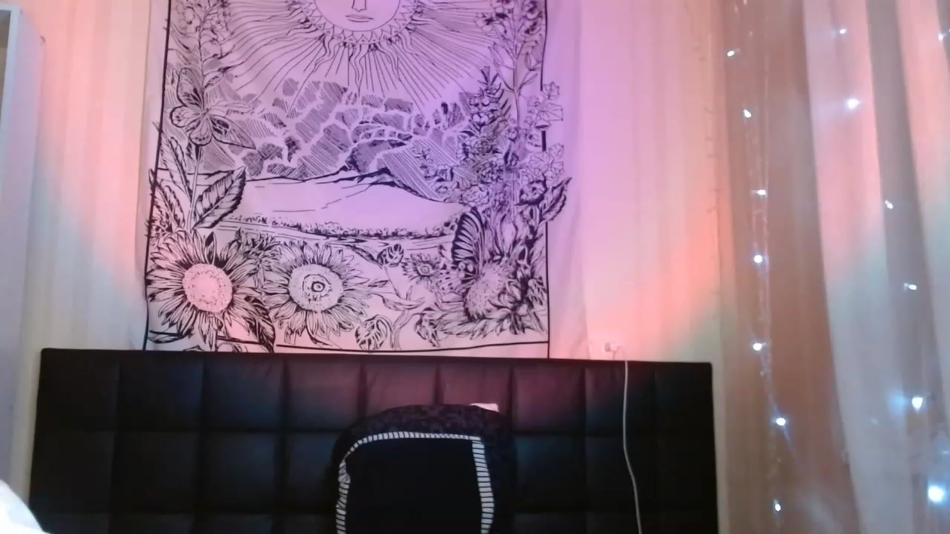 Gallery image thumbnail from ElsieF_'s myfreecams stream on, 01/17/2023, 21:33 image 12 of 20