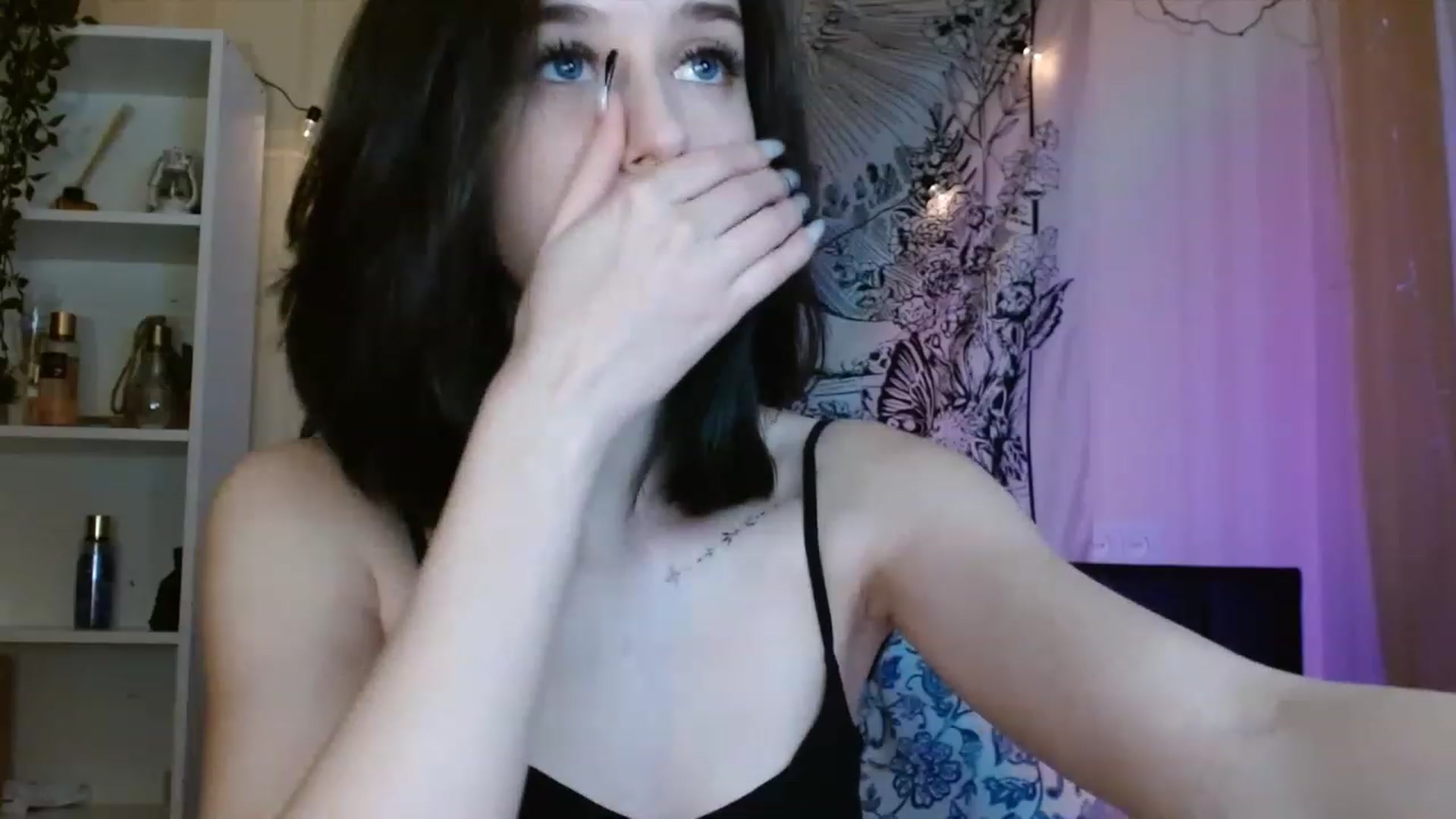 Gallery image thumbnail from ElsieF_'s myfreecams stream on, 01/26/2023, 21:57 image 13 of 20