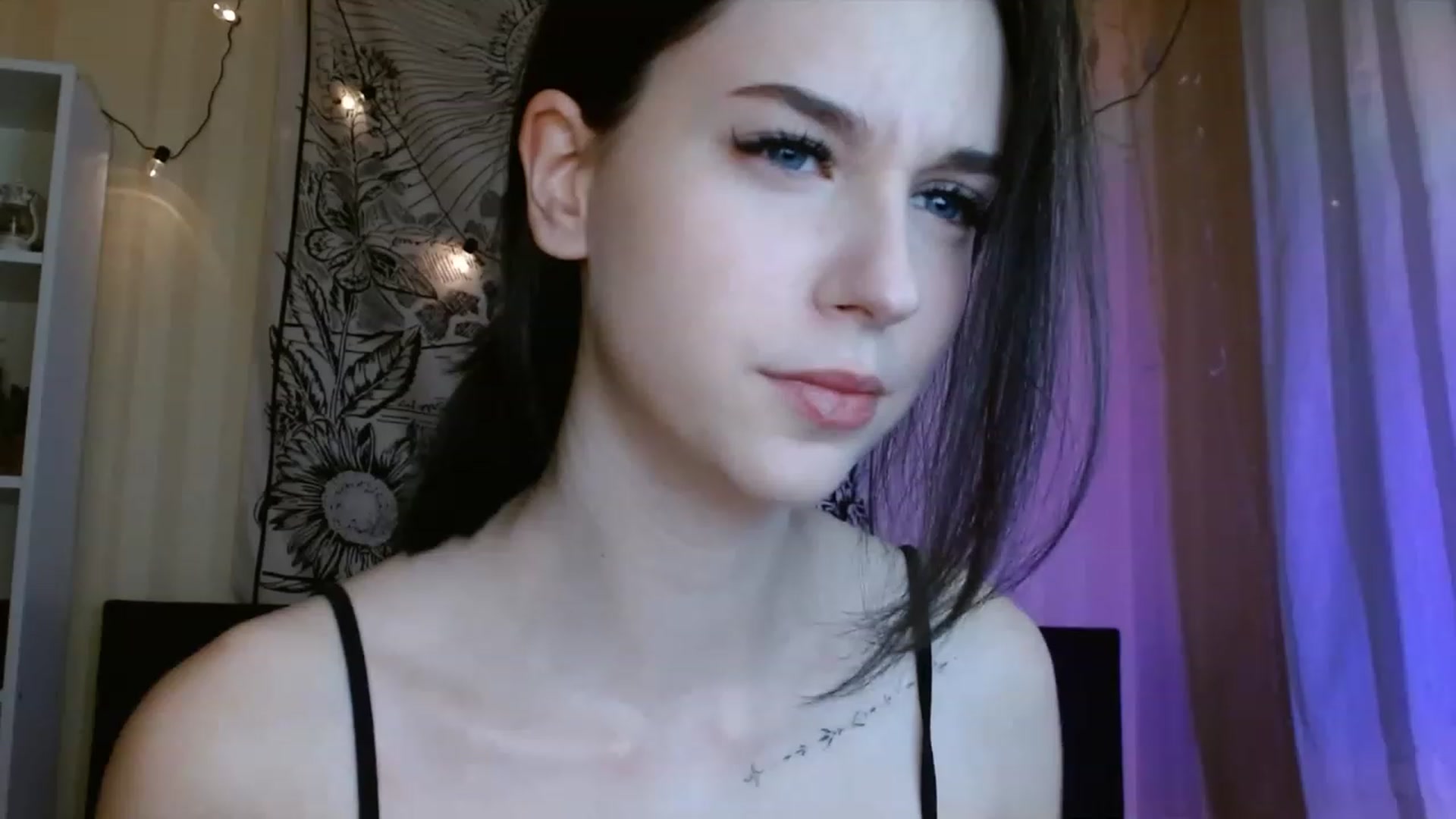 Gallery image thumbnail from ElsieF_'s myfreecams stream on, 01/26/2023, 22:24 image 11 of 20