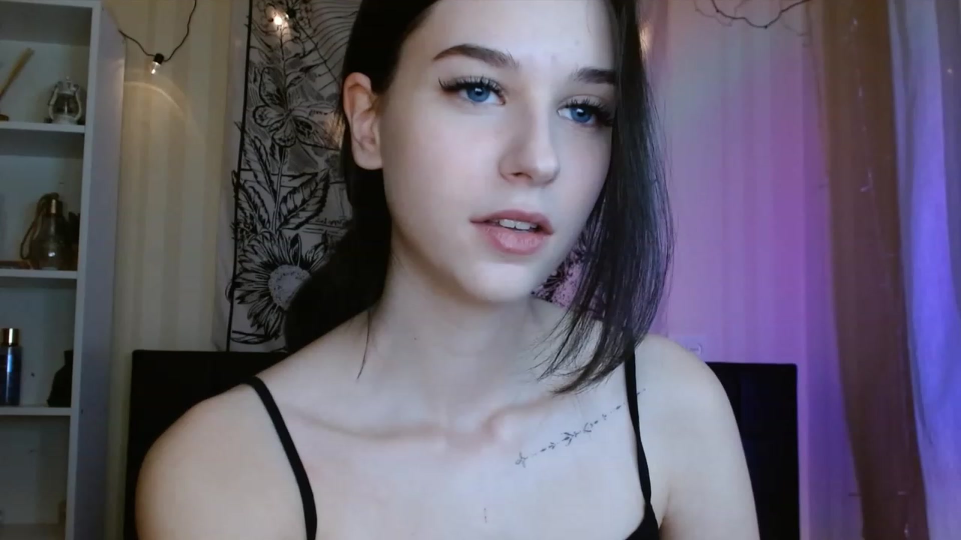 Gallery image thumbnail from ElsieF_'s myfreecams stream on, 01/26/2023, 22:24 image 17 of 20