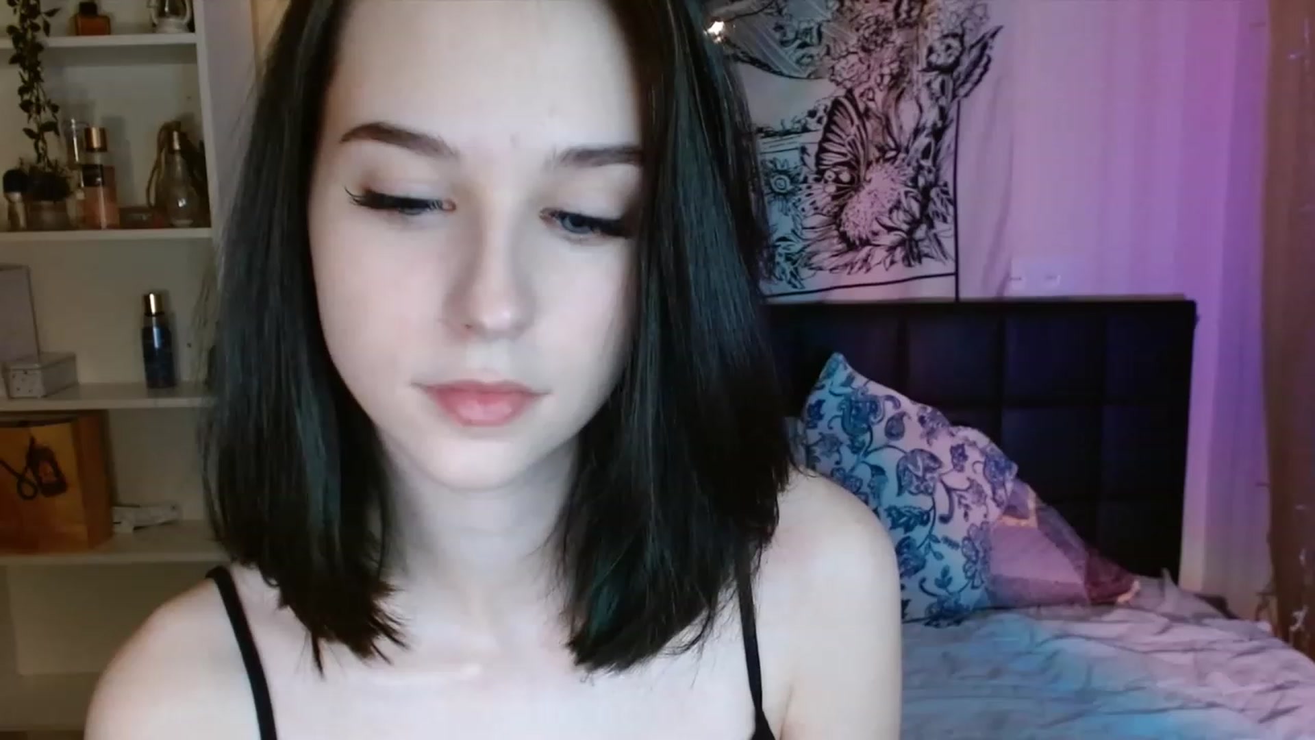 Gallery image thumbnail from ElsieF_'s myfreecams stream on, 01/26/2023, 22:48 image 3 of 20