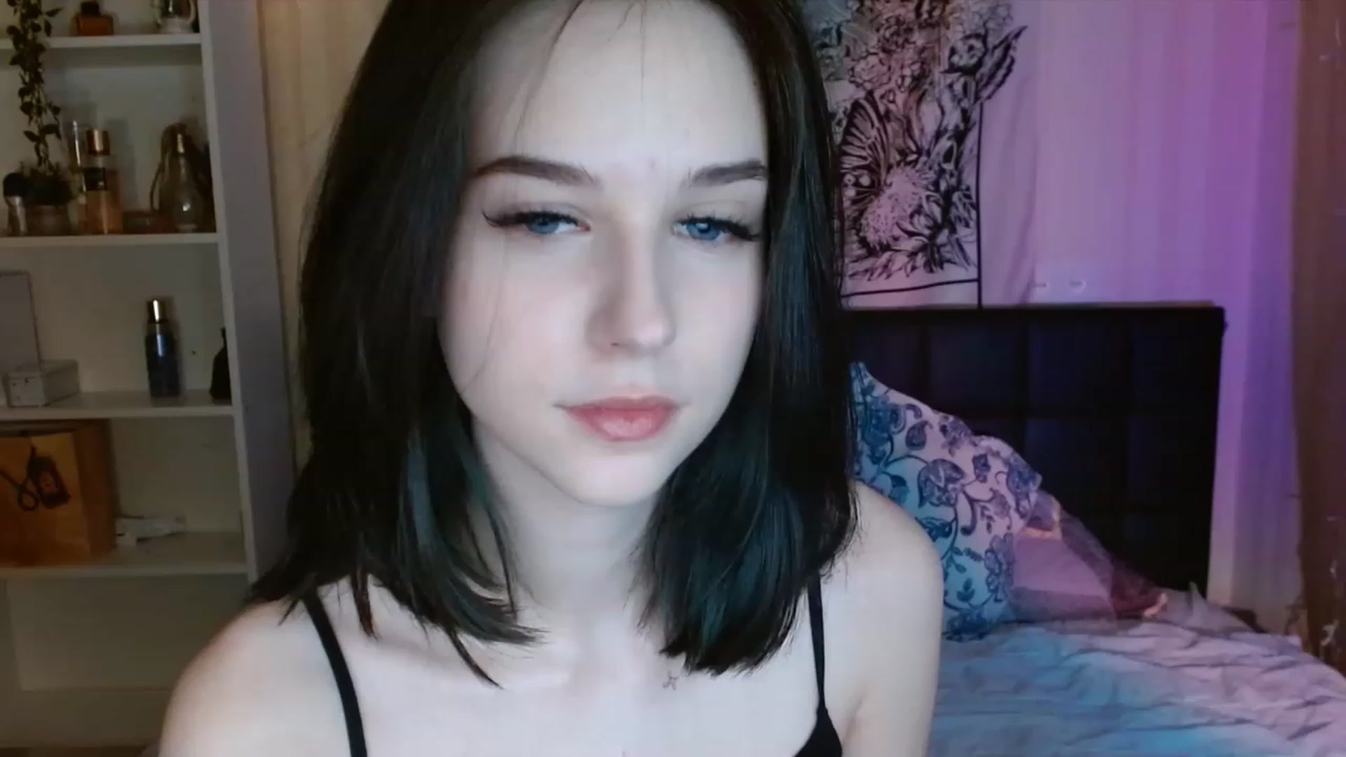 Gallery image thumbnail from ElsieF_'s myfreecams stream on, 01/26/2023, 22:48 image 1 of 20