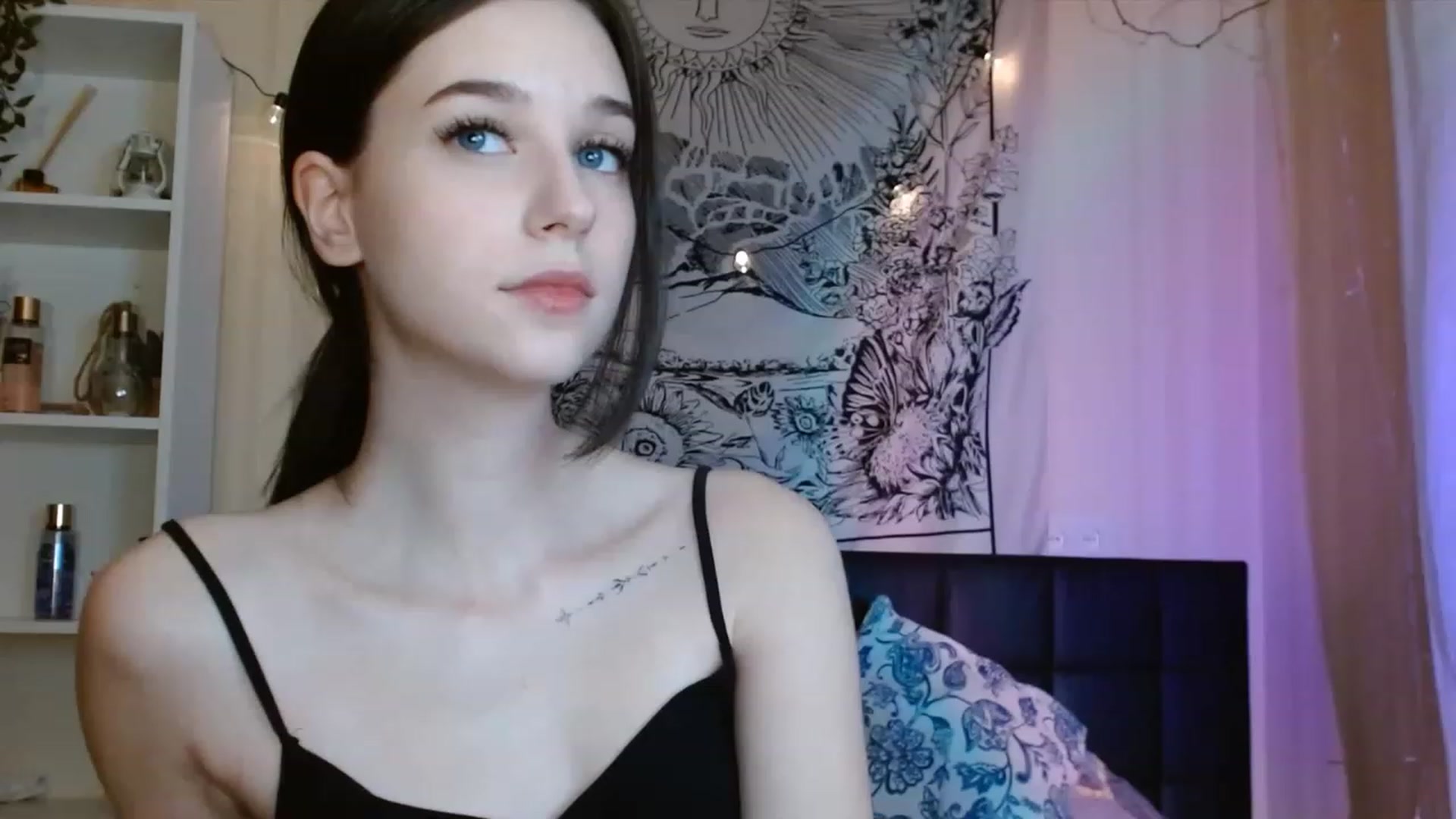 Gallery image thumbnail from ElsieF_'s myfreecams stream on, 01/26/2023, 22:48 image 18 of 20