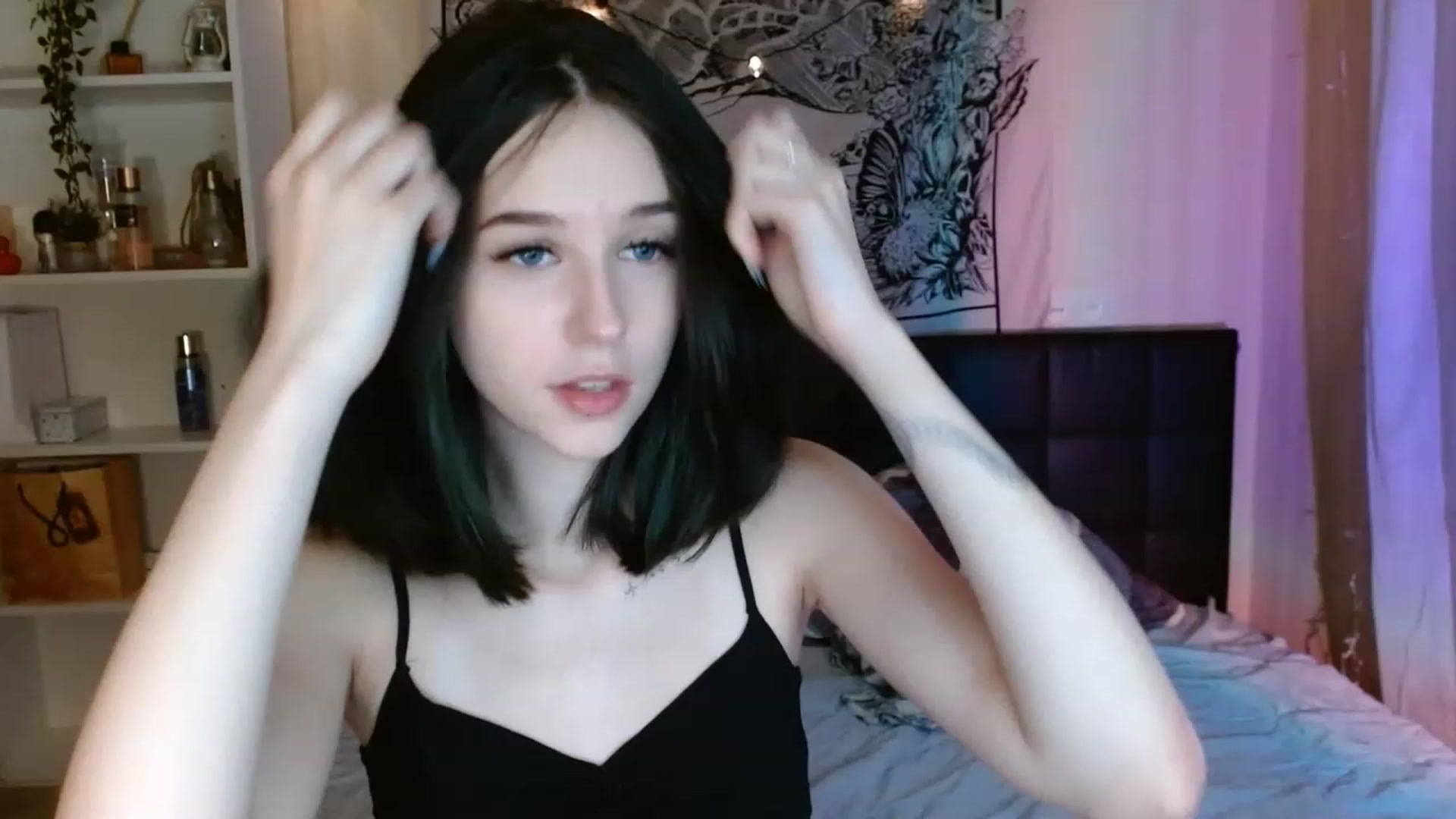 Gallery image thumbnail from ElsieF_'s myfreecams stream on, 01/27/2023, 24:33 image 5 of 20