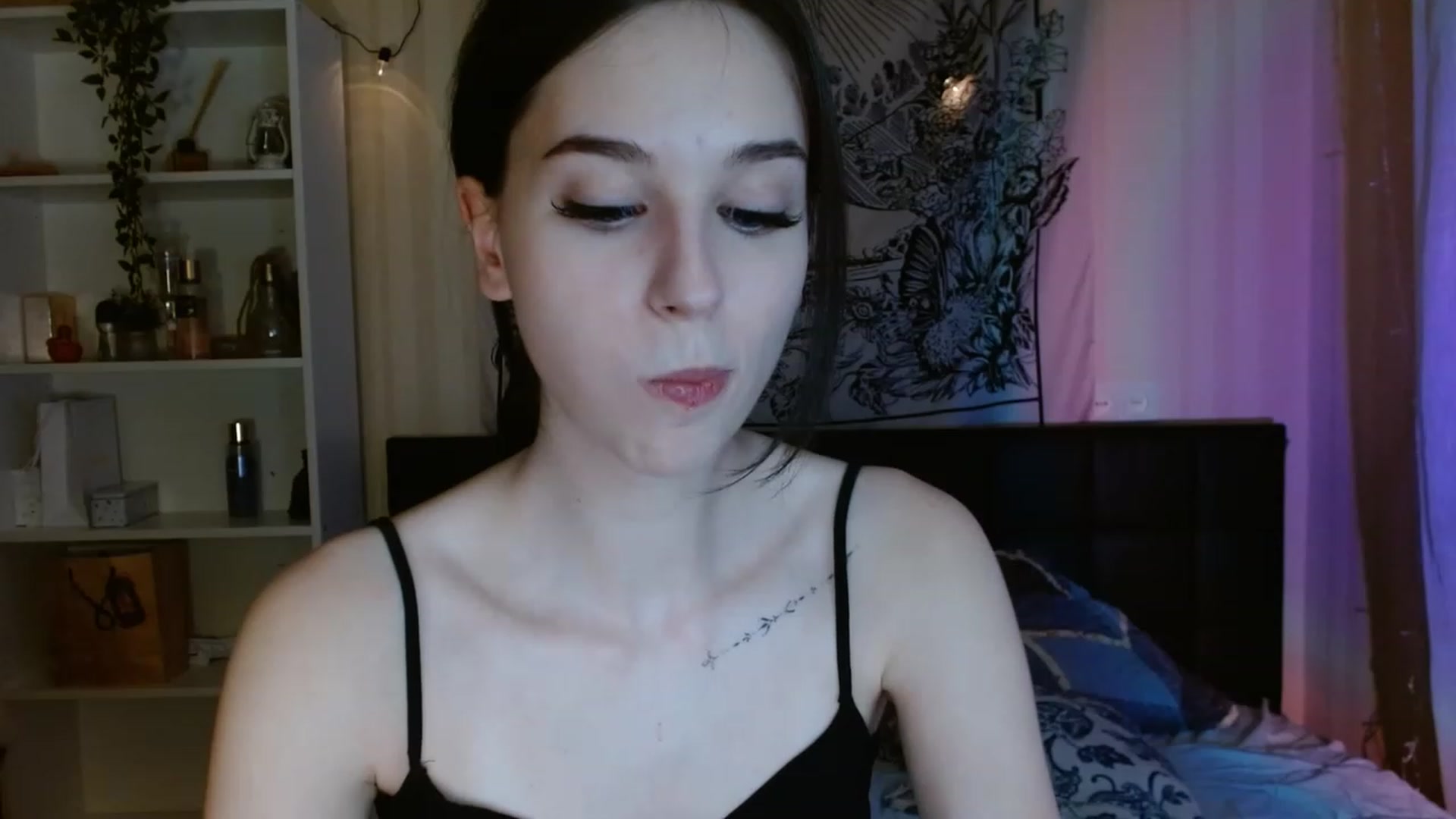 Gallery image thumbnail from ElsieF_'s myfreecams stream on, 01/27/2023, 24:33 image 20 of 20