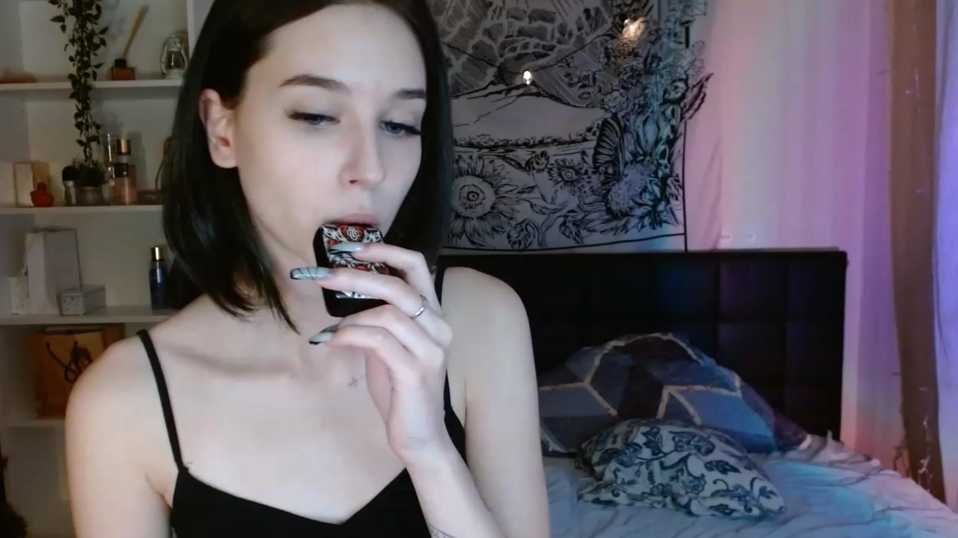 Gallery image thumbnail from ElsieF_'s myfreecams stream on, 01/27/2023, 24:33 image 15 of 20