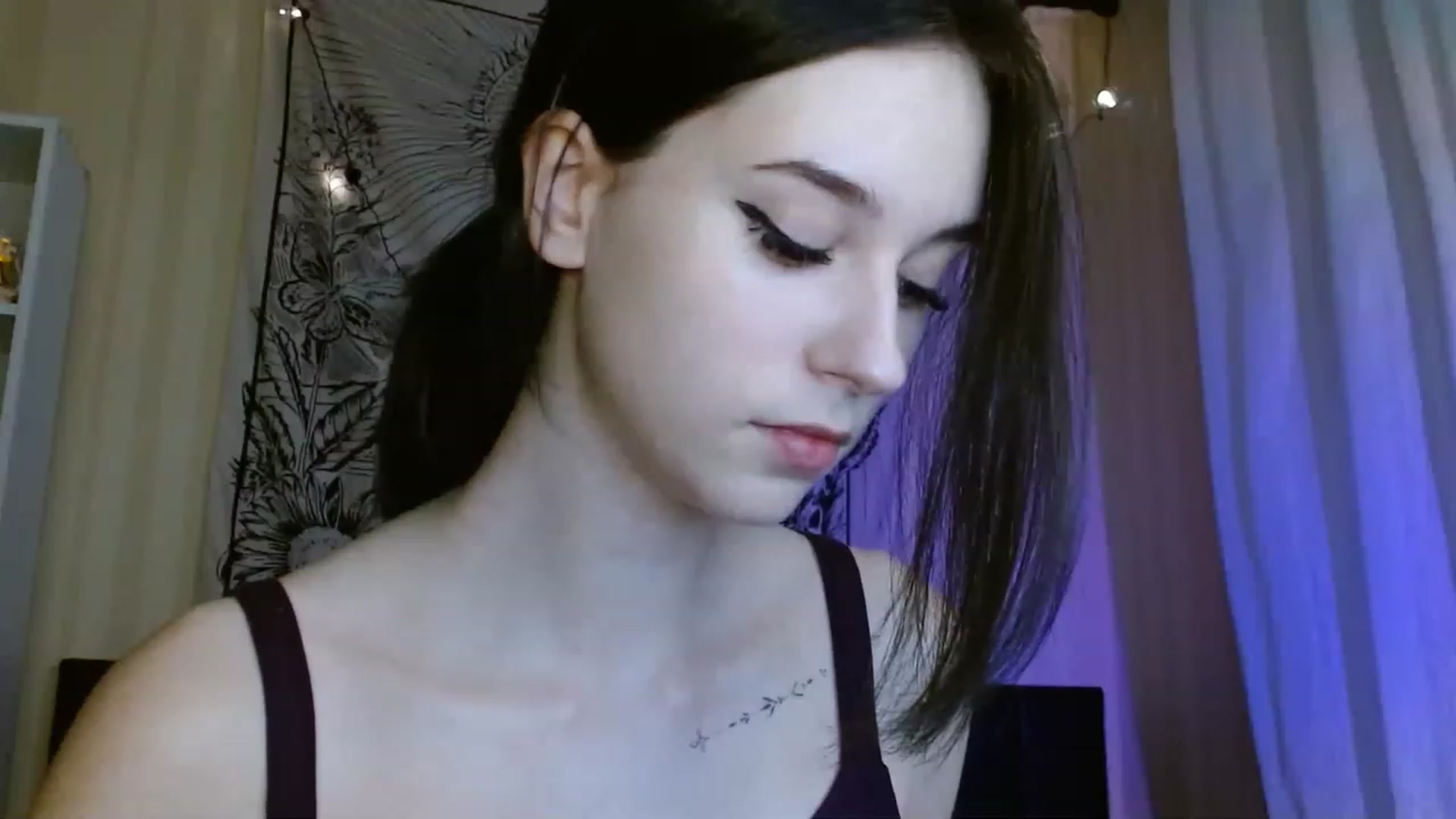 Gallery image thumbnail from ElsieF_'s myfreecams stream on, 02/01/2023, 19:52 image 9 of 20