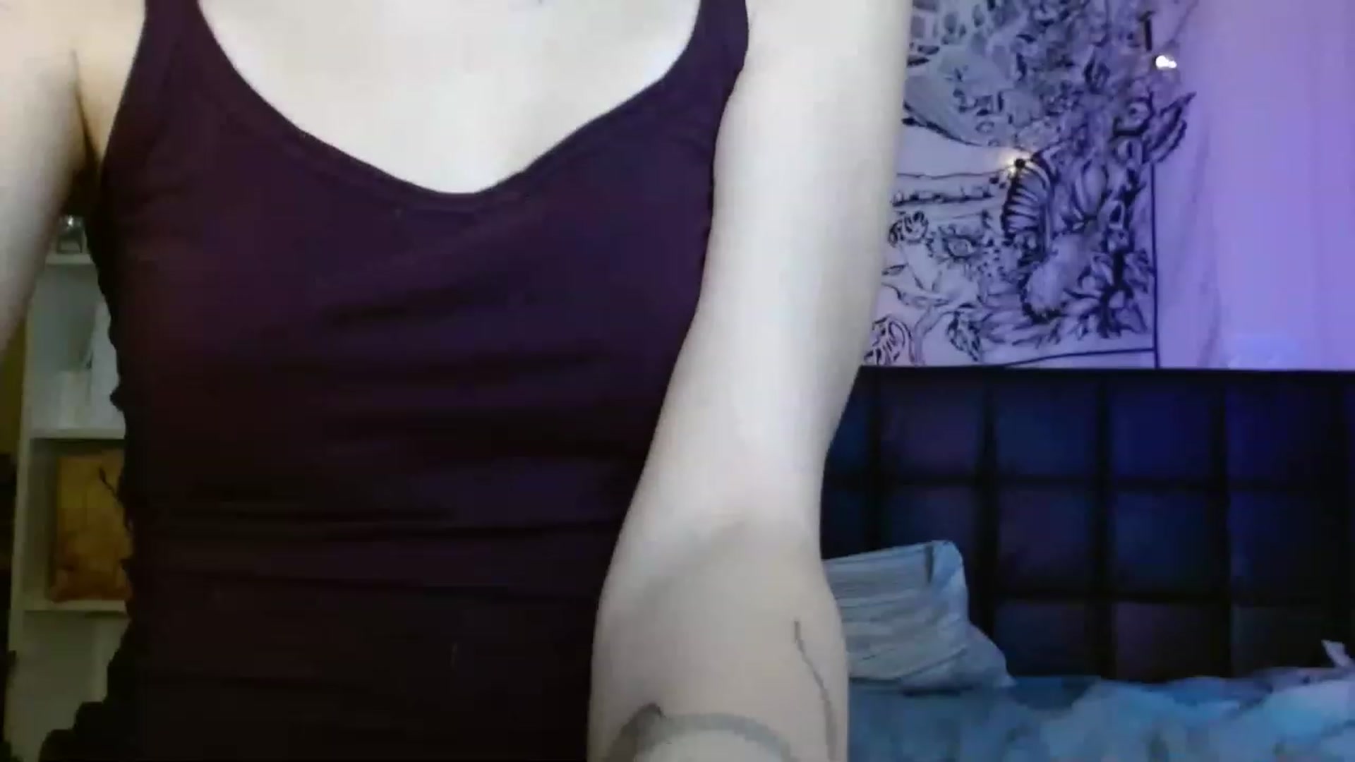 Gallery image thumbnail from ElsieF_'s myfreecams stream on, 02/01/2023, 19:52 image 20 of 20