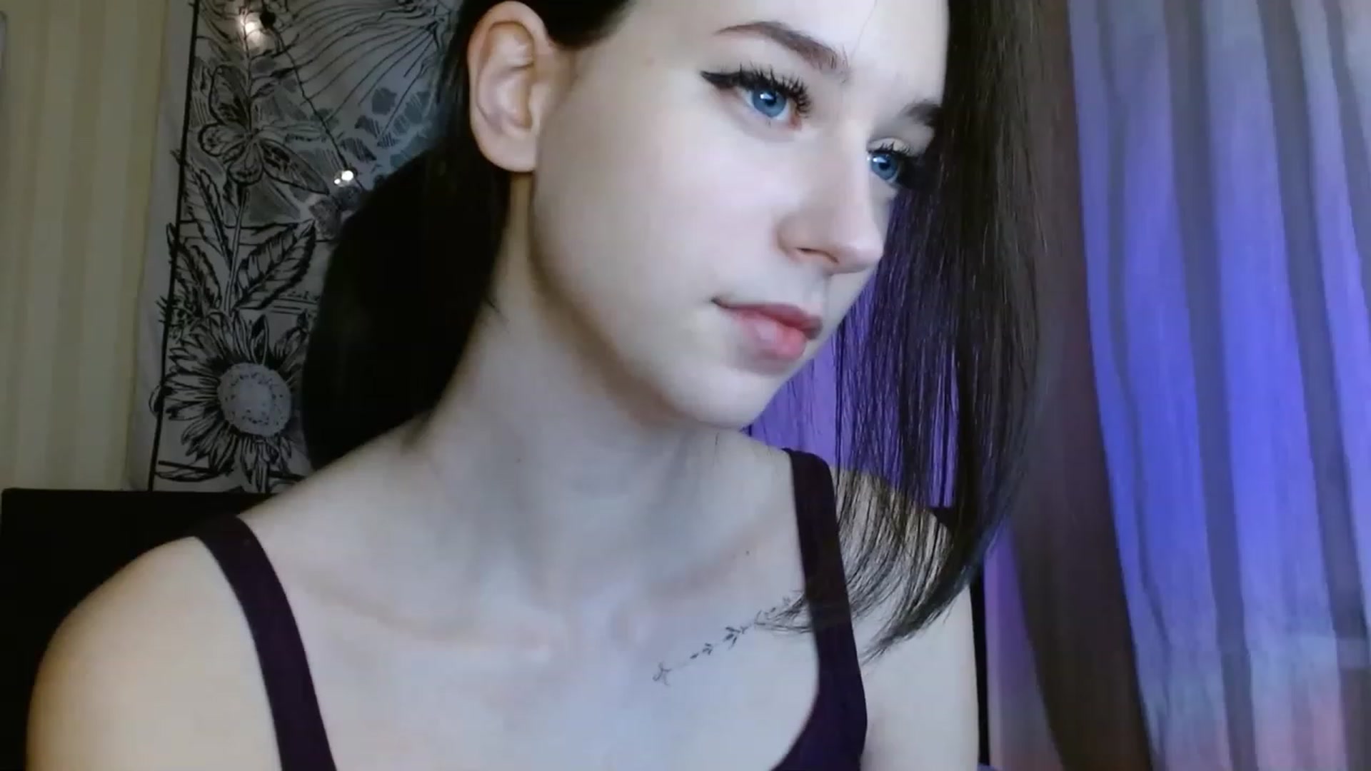 Gallery image thumbnail from ElsieF_'s myfreecams stream on, 02/01/2023, 19:52 image 6 of 20