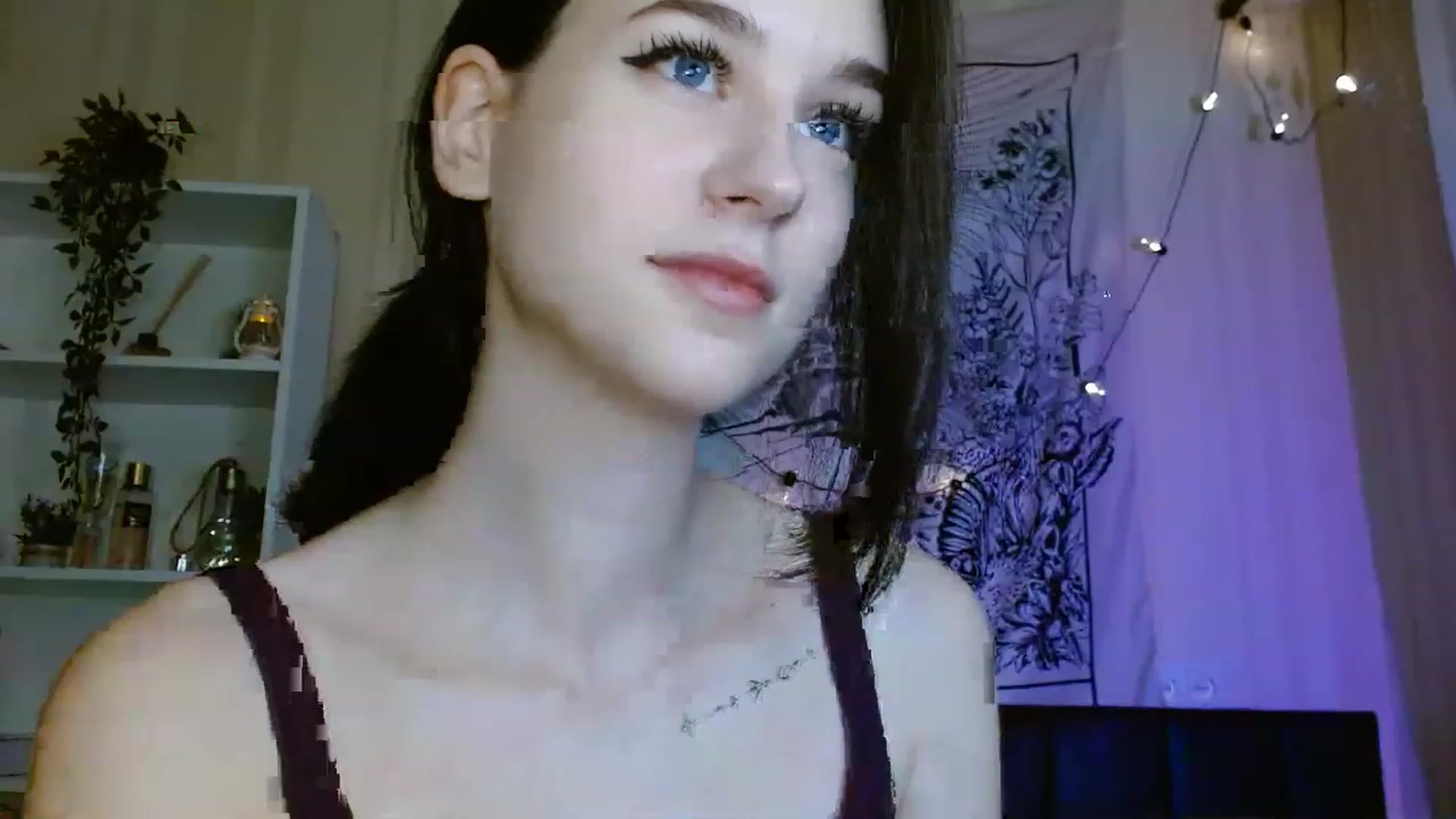 Gallery image thumbnail from ElsieF_'s myfreecams stream on, 02/01/2023, 19:52 image 19 of 20