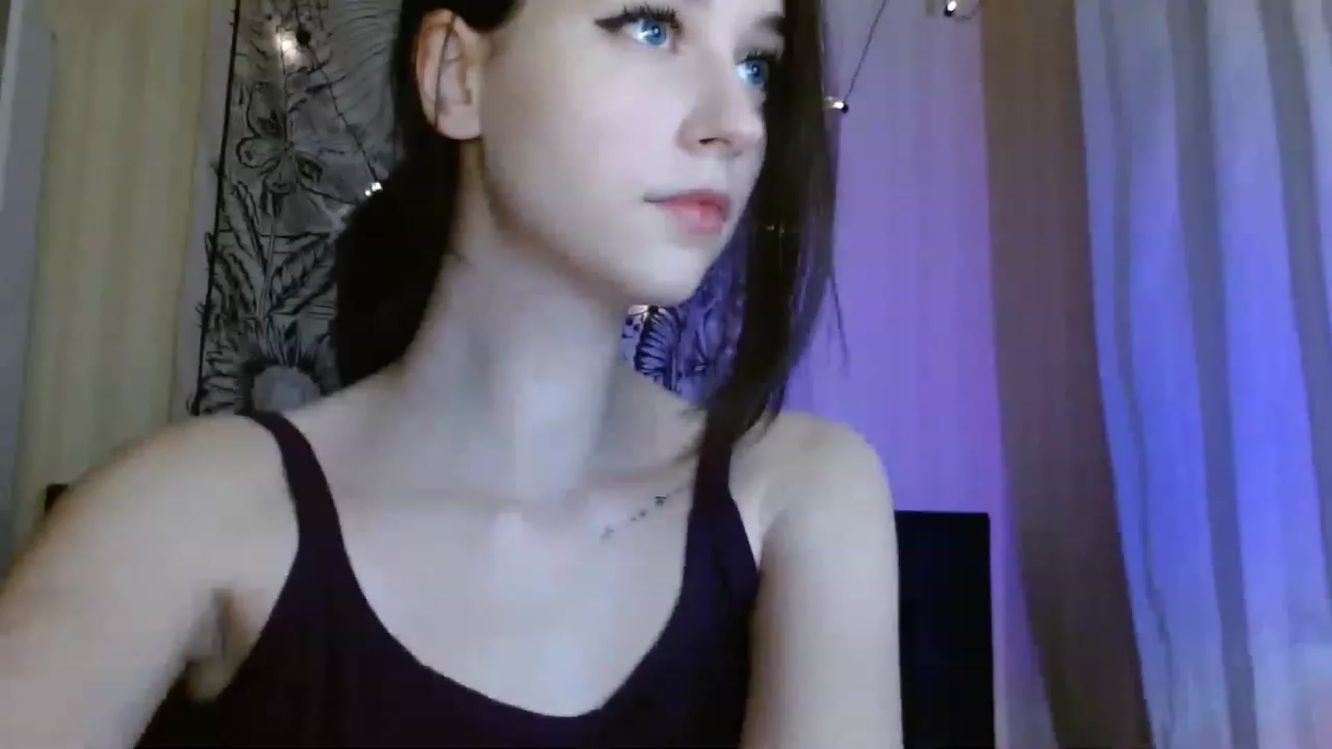Gallery image thumbnail from ElsieF_'s myfreecams stream on, 02/01/2023, 19:52 image 11 of 20