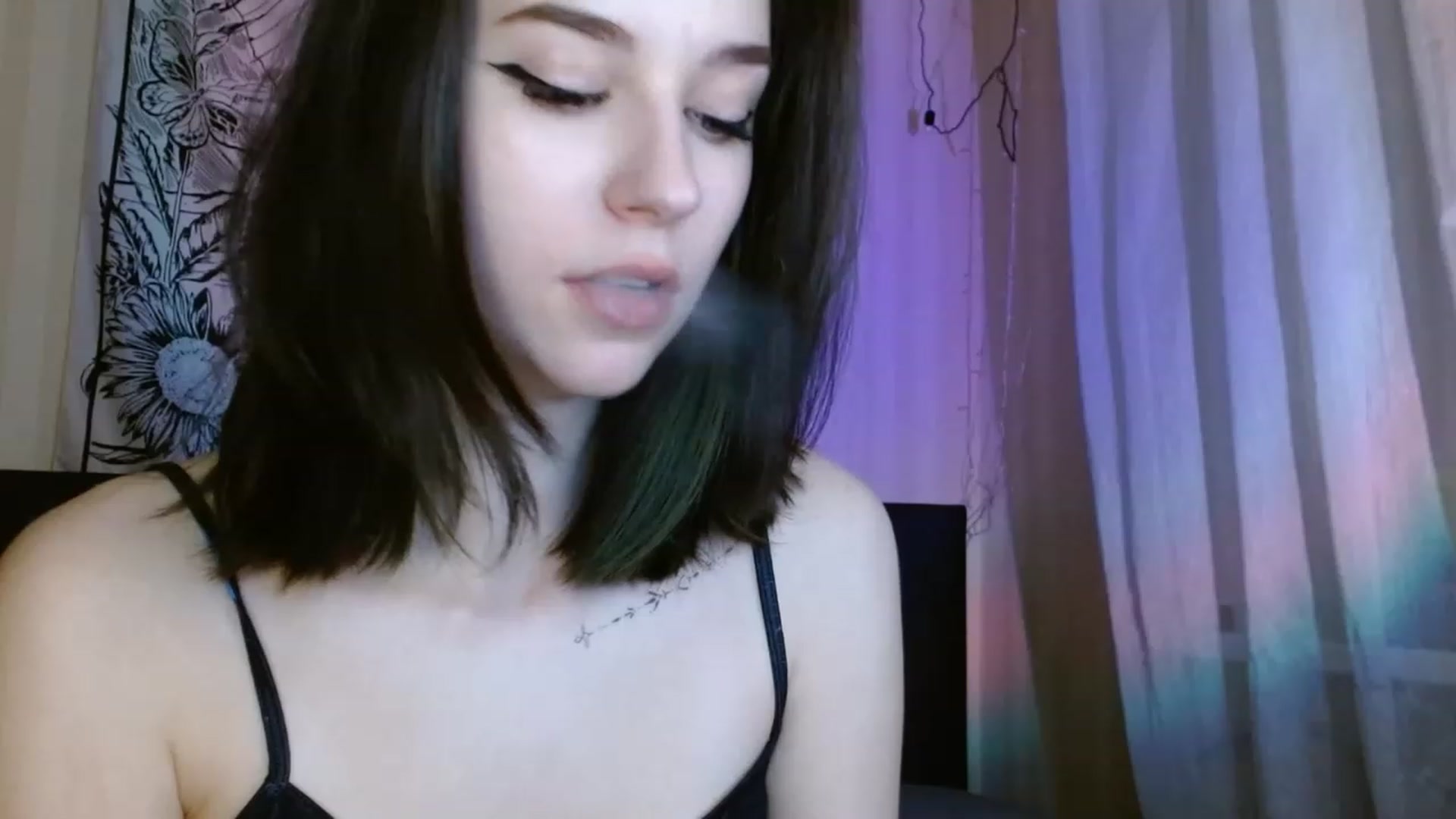 Gallery image thumbnail from ElsieF_'s myfreecams stream on, 02/07/2023, 23:45 image 9 of 20