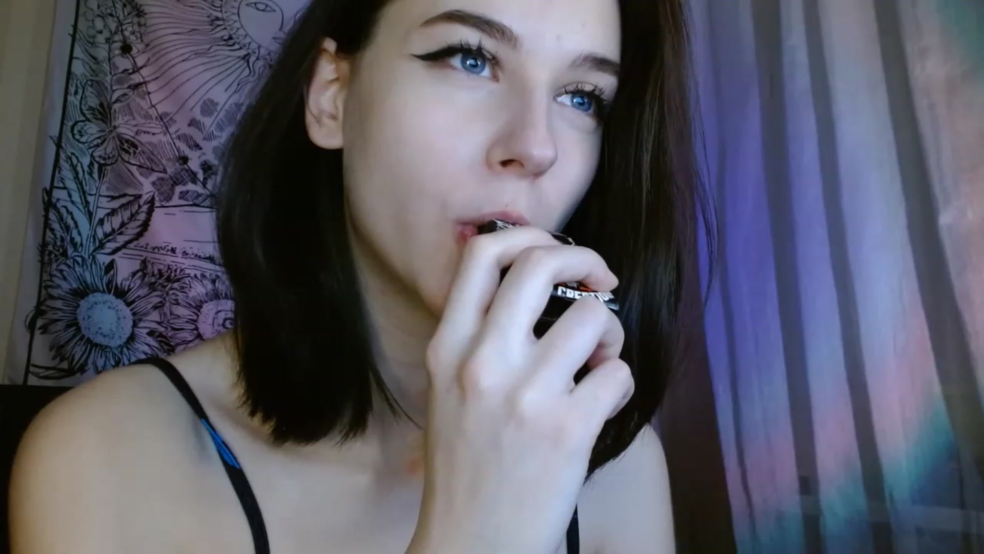 Gallery image thumbnail from ElsieF_'s myfreecams stream on, 02/07/2023, 23:45 image 6 of 20