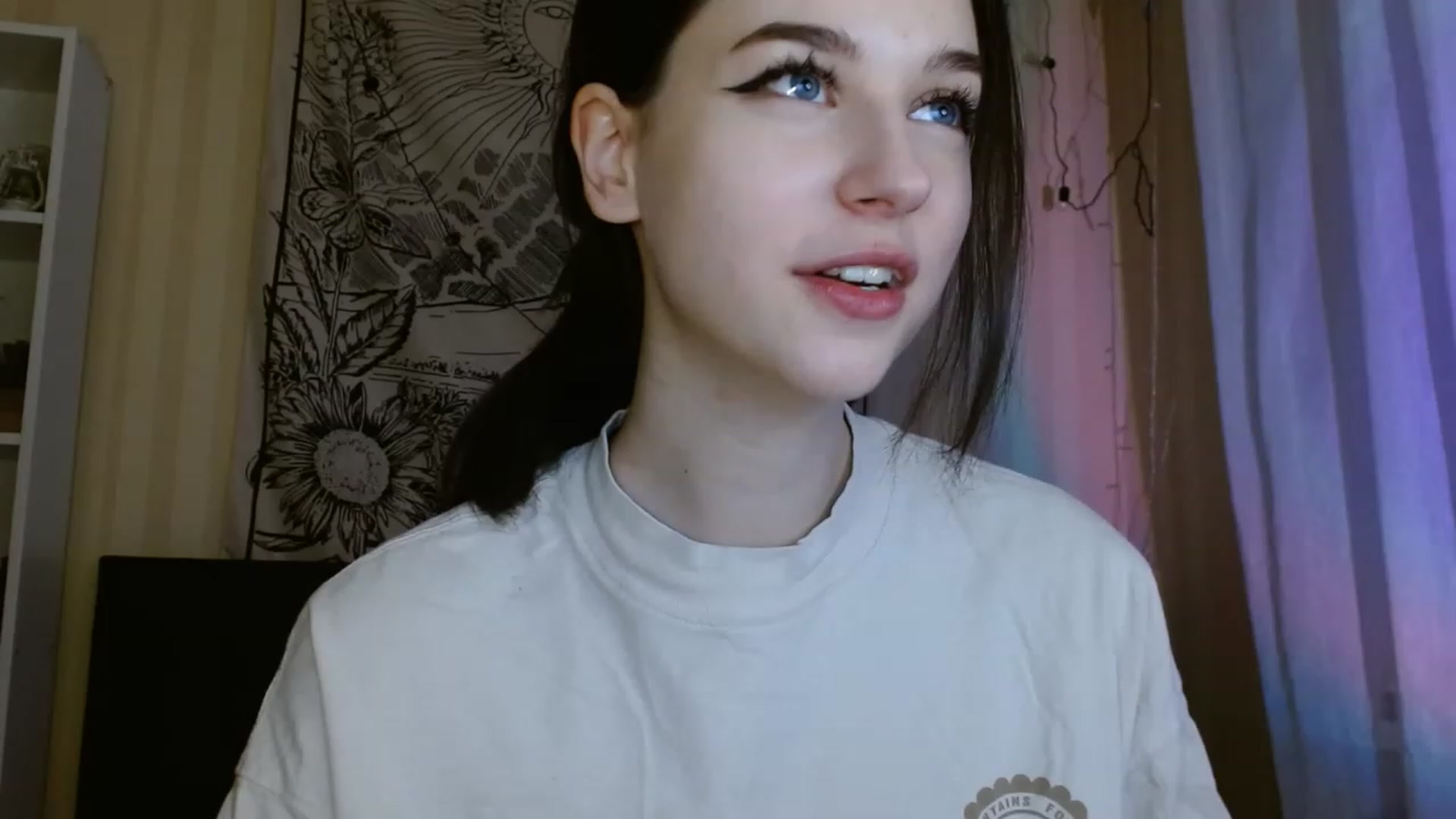 Gallery image thumbnail from ElsieF_'s myfreecams stream on, 02/08/2023, 01:13 image 2 of 20